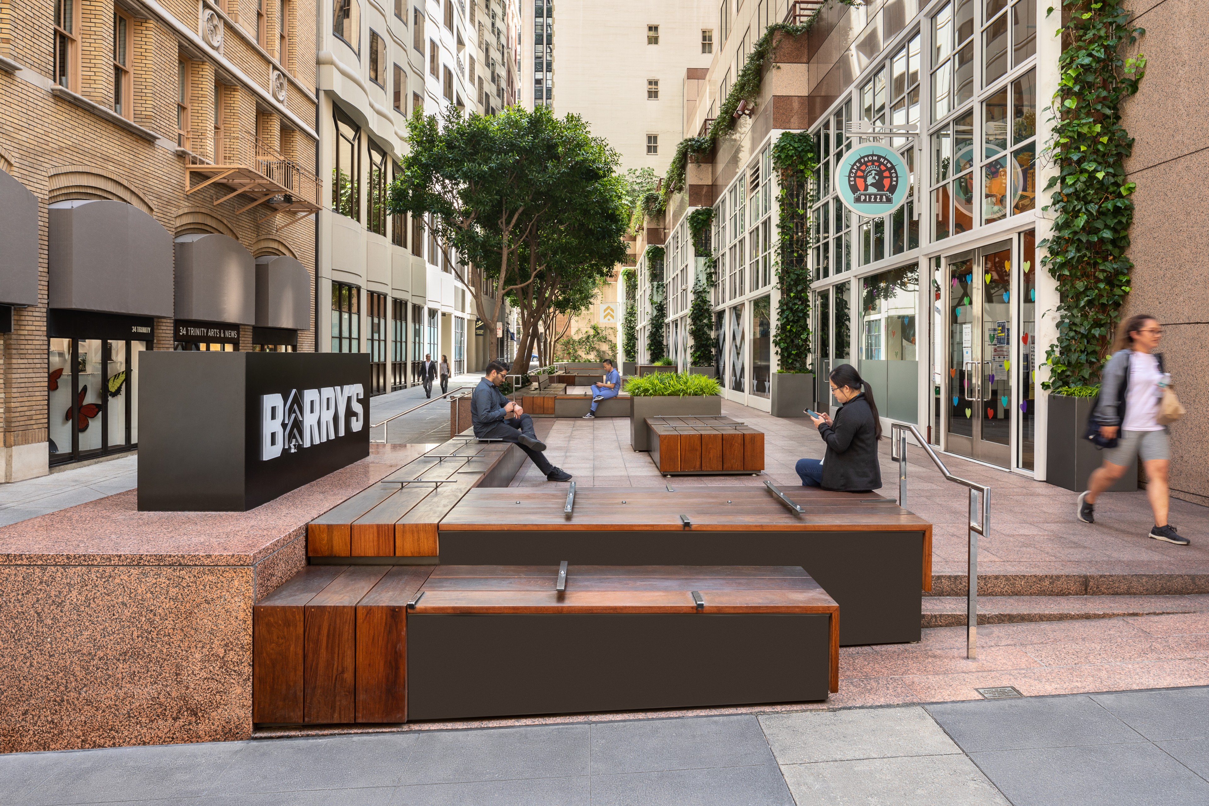 Exterior view of 333 Bush courtyard