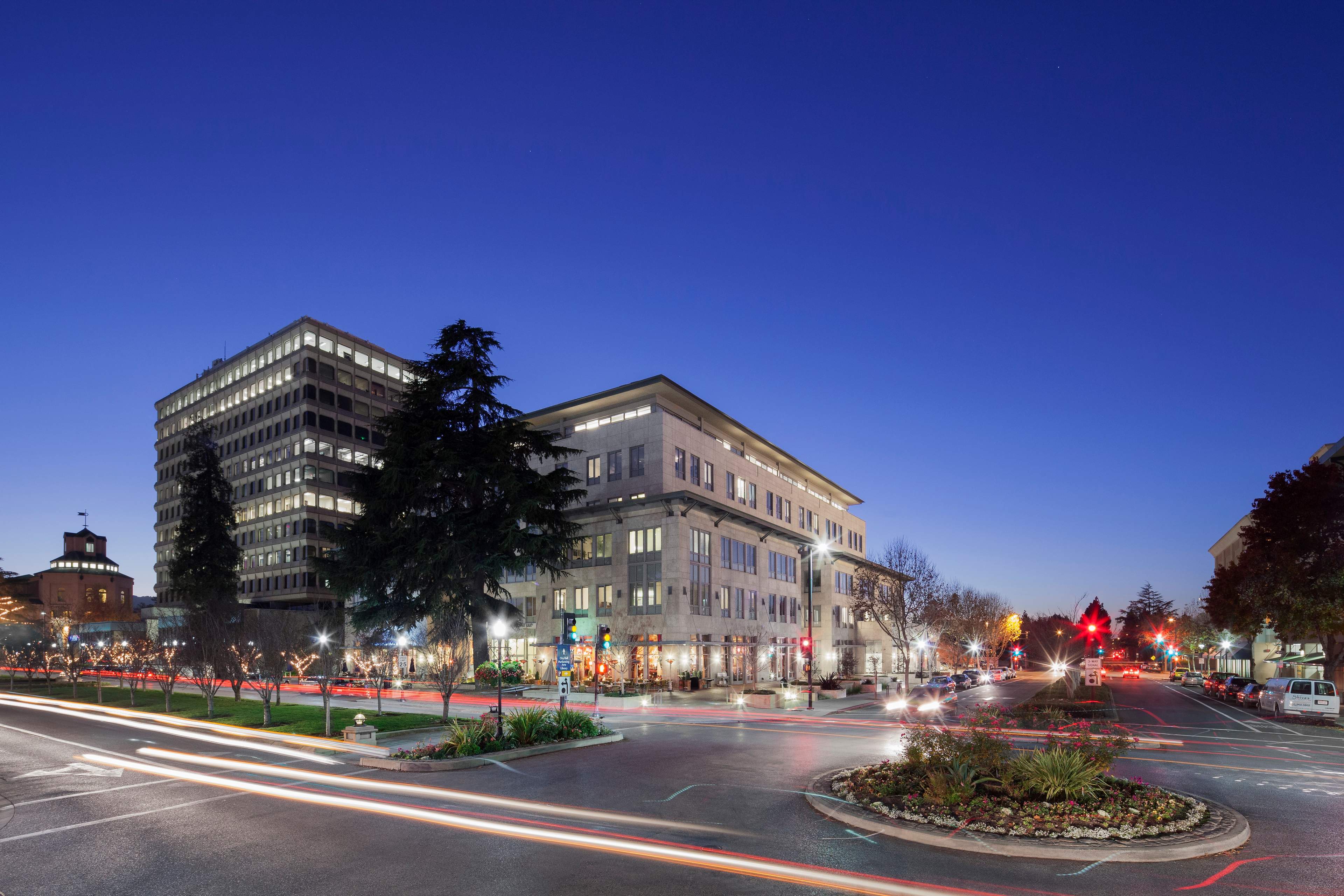 Exterior view of 400 Castro and street in front