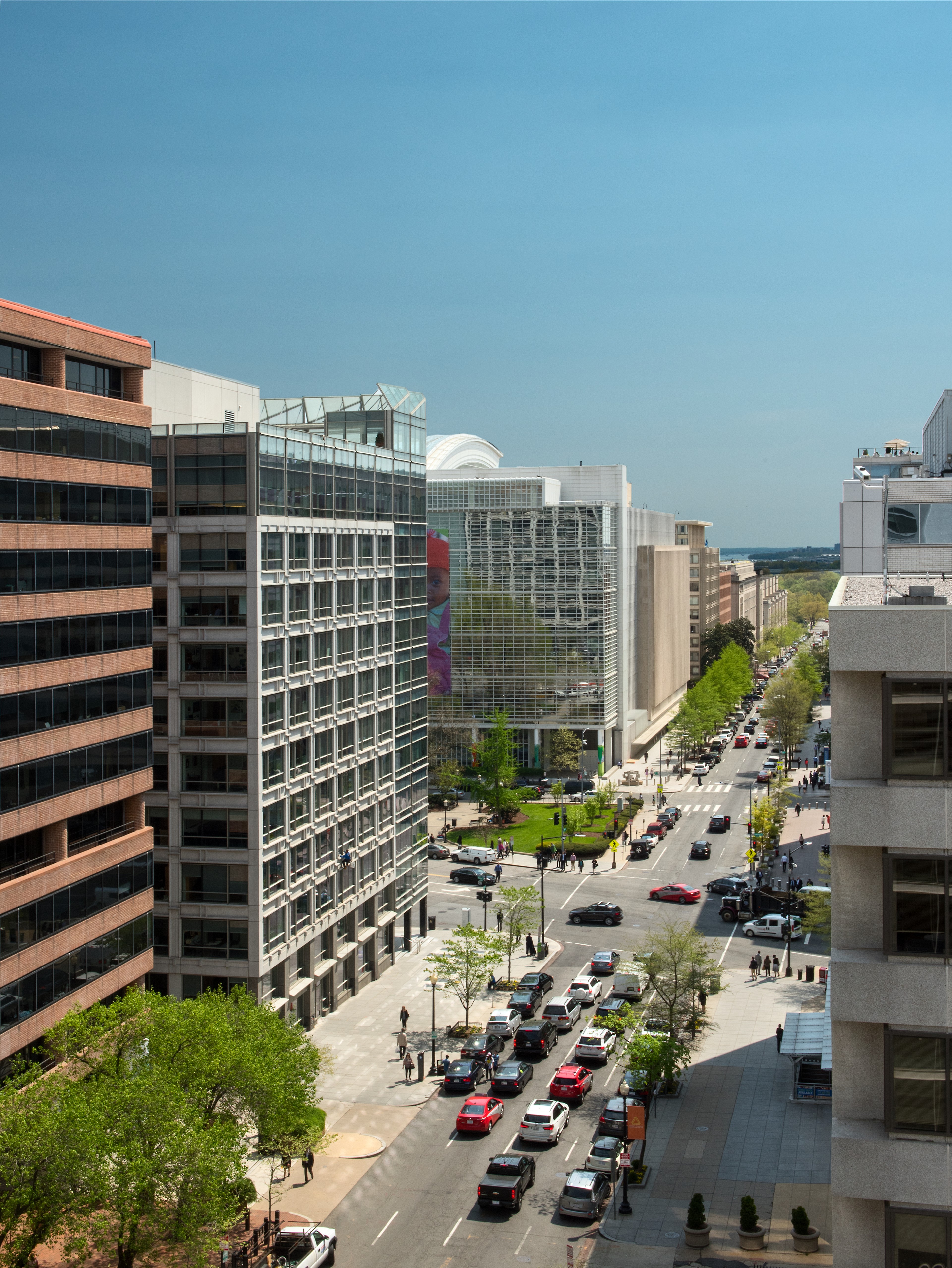 Exterior image of the 900 19th Street building