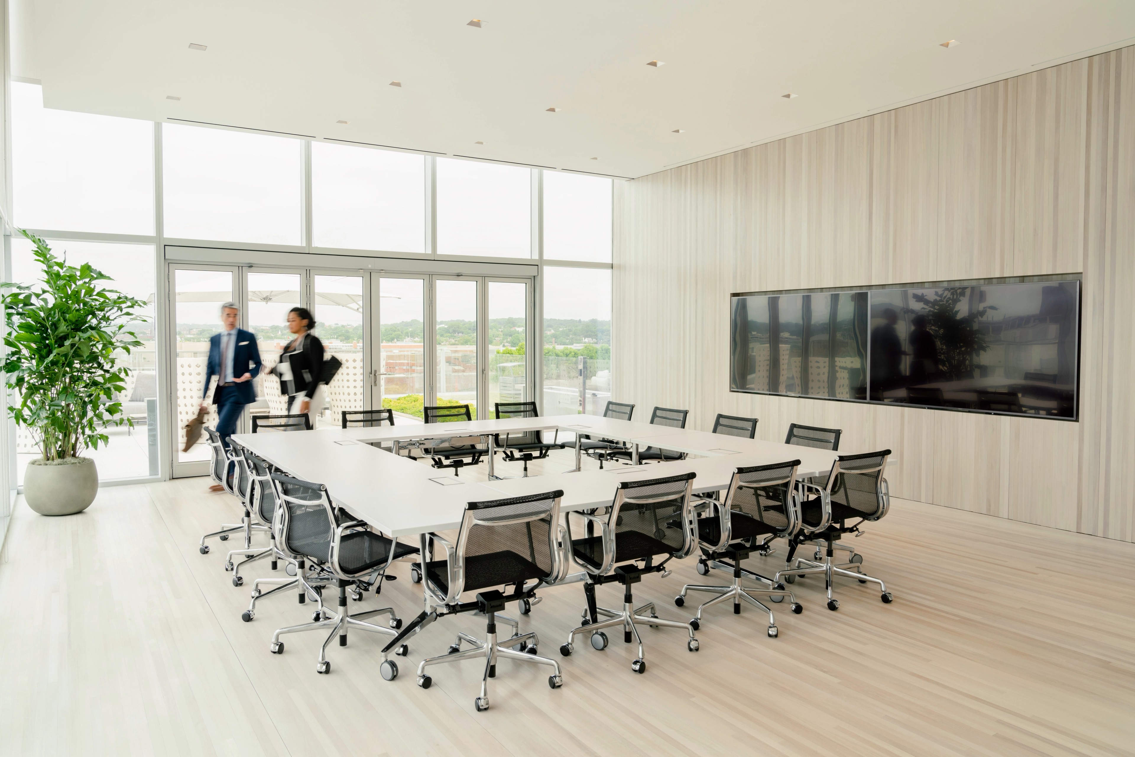 Workspaces that foster cooperation.