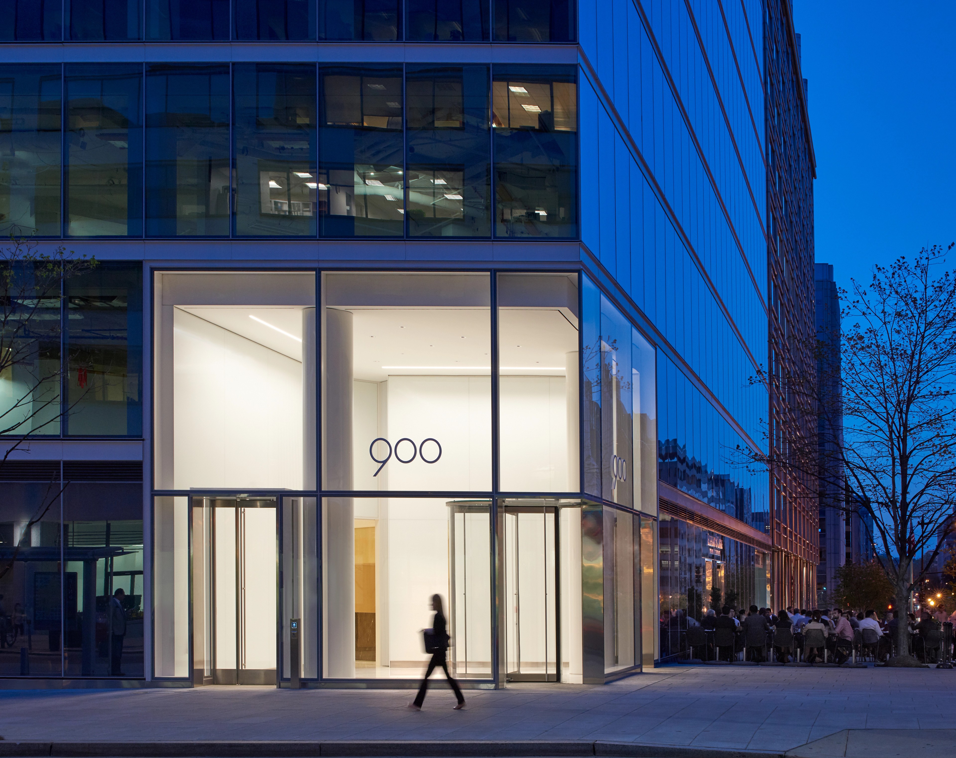 Exterior image of the 900 19th Street building