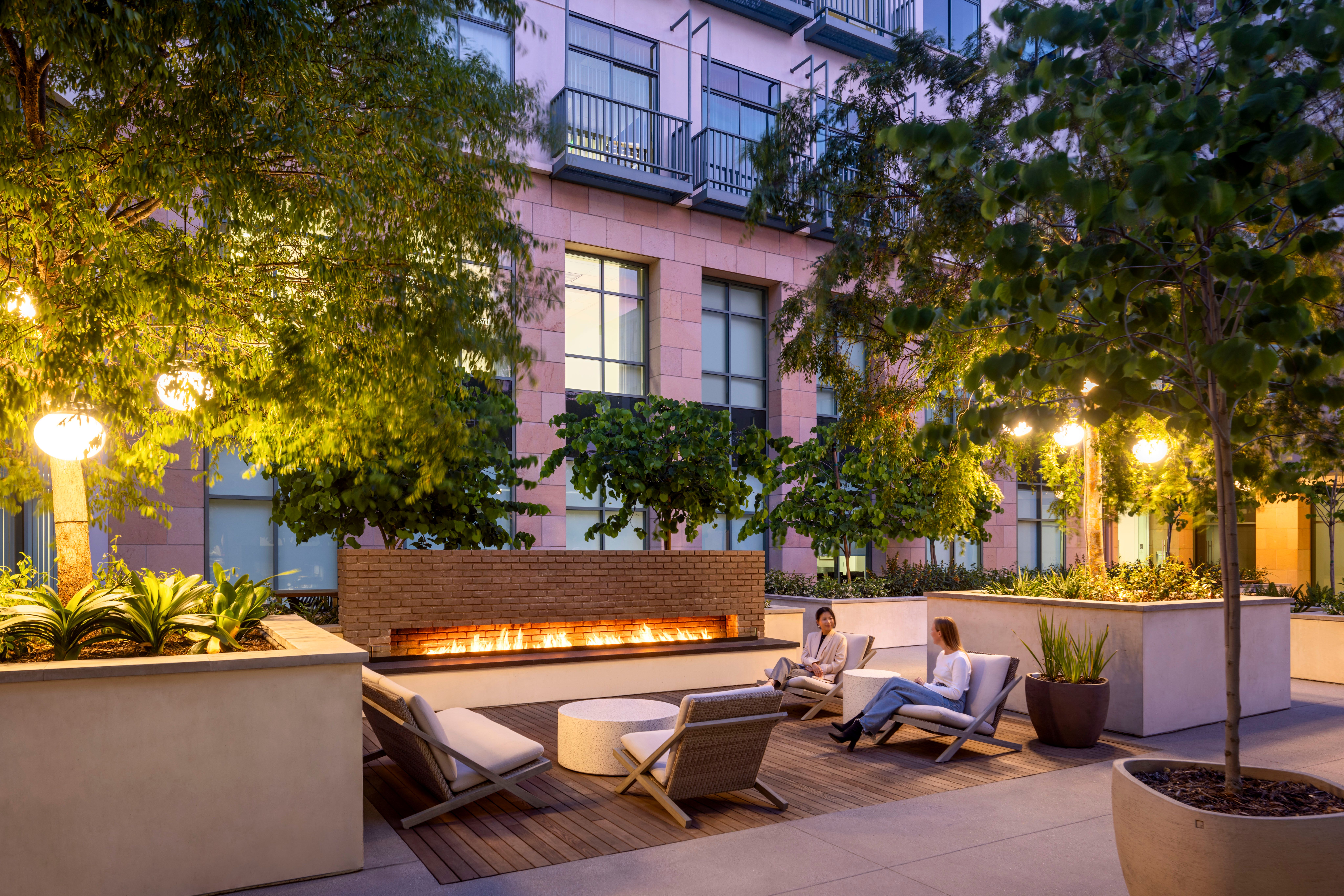 From day to night, find a place to convene in our newly renovated courtyard.