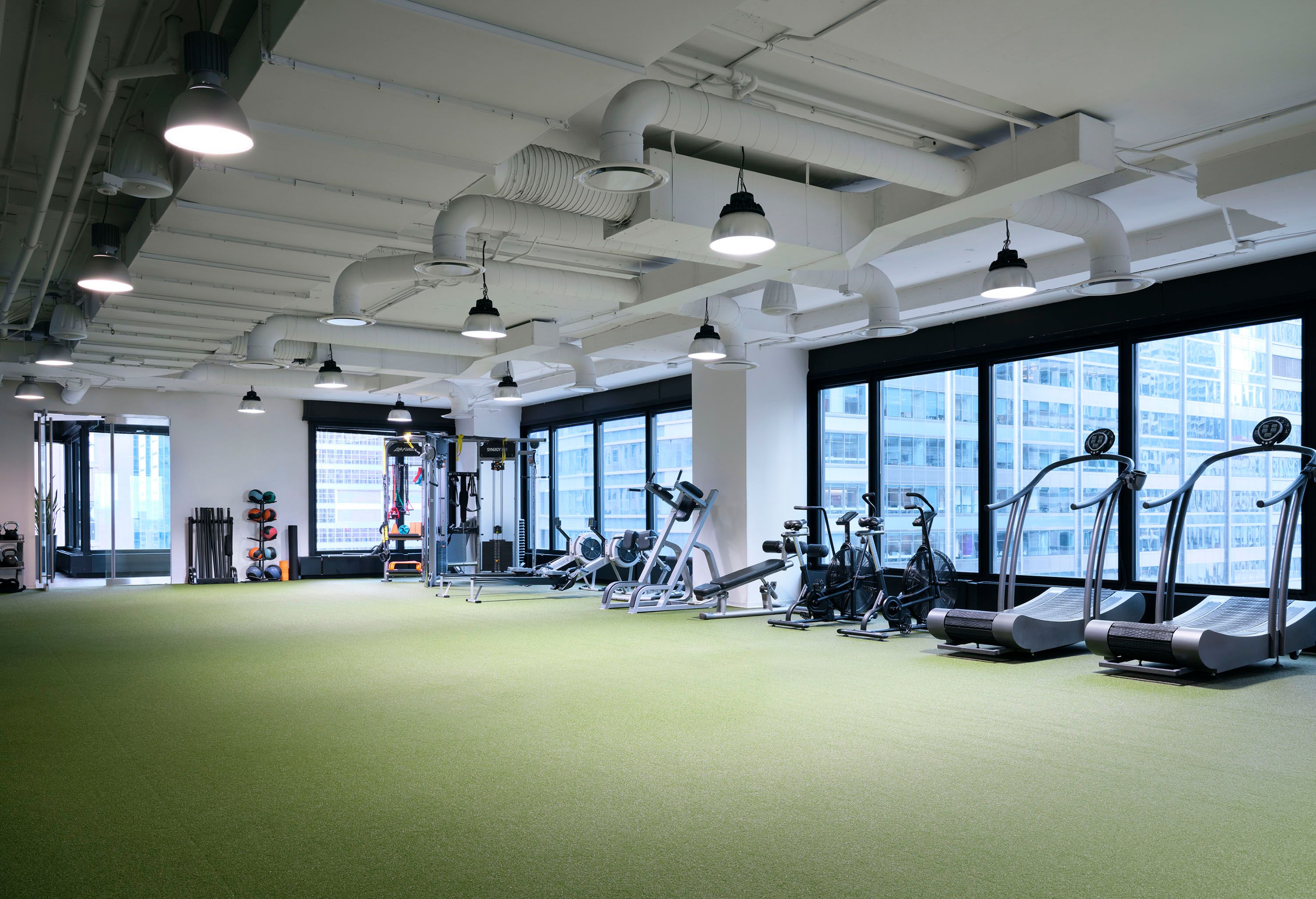 Enjoy health and wellness without leaving the office at CME Center’s 19,500 SF, 24-hour fitness facilities. Top-of-the-line equipment, including four Peloton bikes, lockers/showers, and personal training provided by LifeStart.