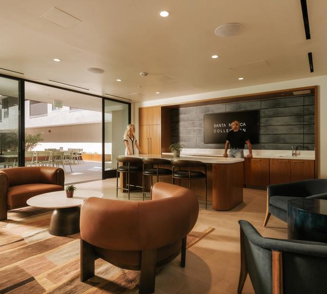 Warm, inviting club lounge designed for effortless gatherings