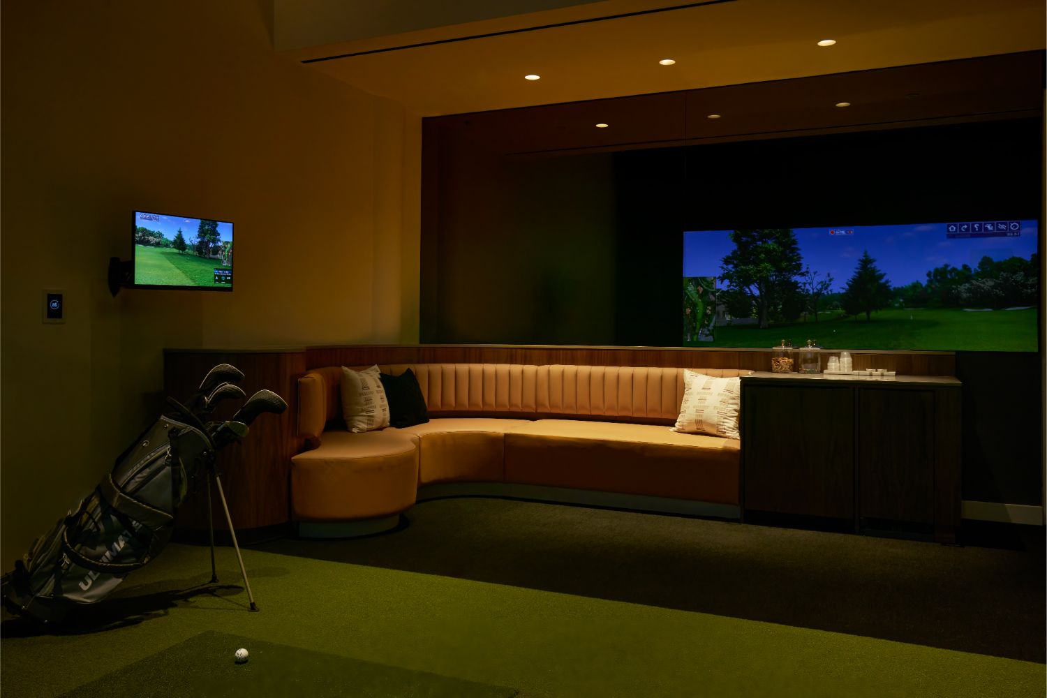 Photo of golf simulator