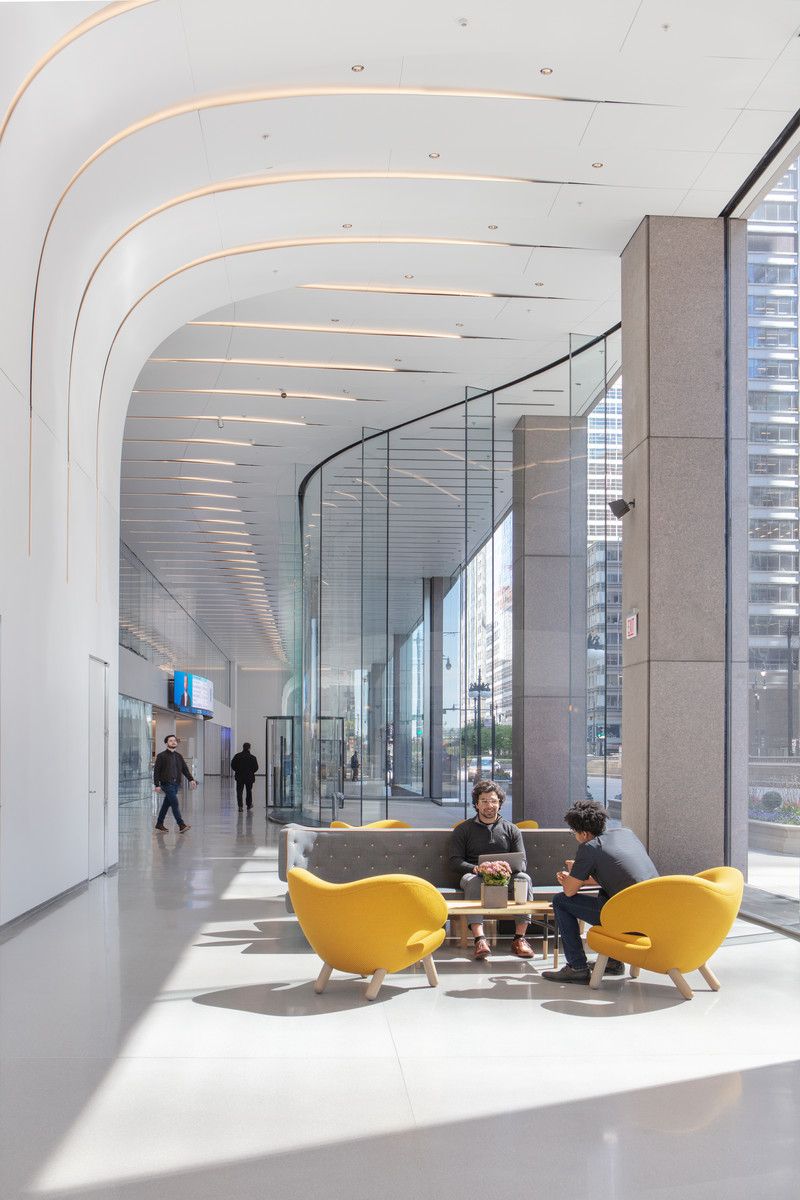 The design vision for the lobby was to build brighter spaces that encourage collaboration with coworkers and clients. The invitation is open: find your favorite place and take your time.