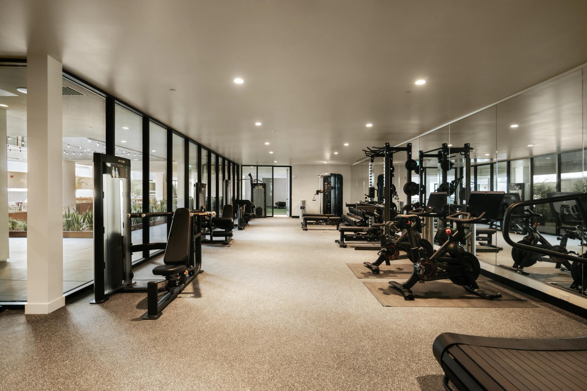 1650 Lincoln | An indoor/outdoor fitness center for everyday movement