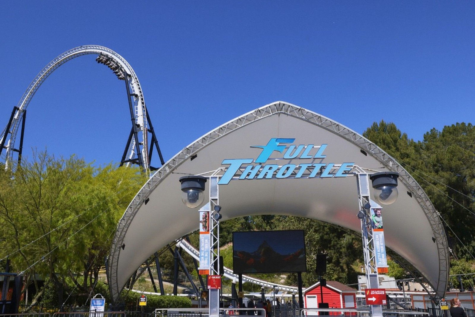 Roller Coaster Guide to Six Flags Magic Mountain: Every Coaster Ranked at Six Flags Magic Mountain