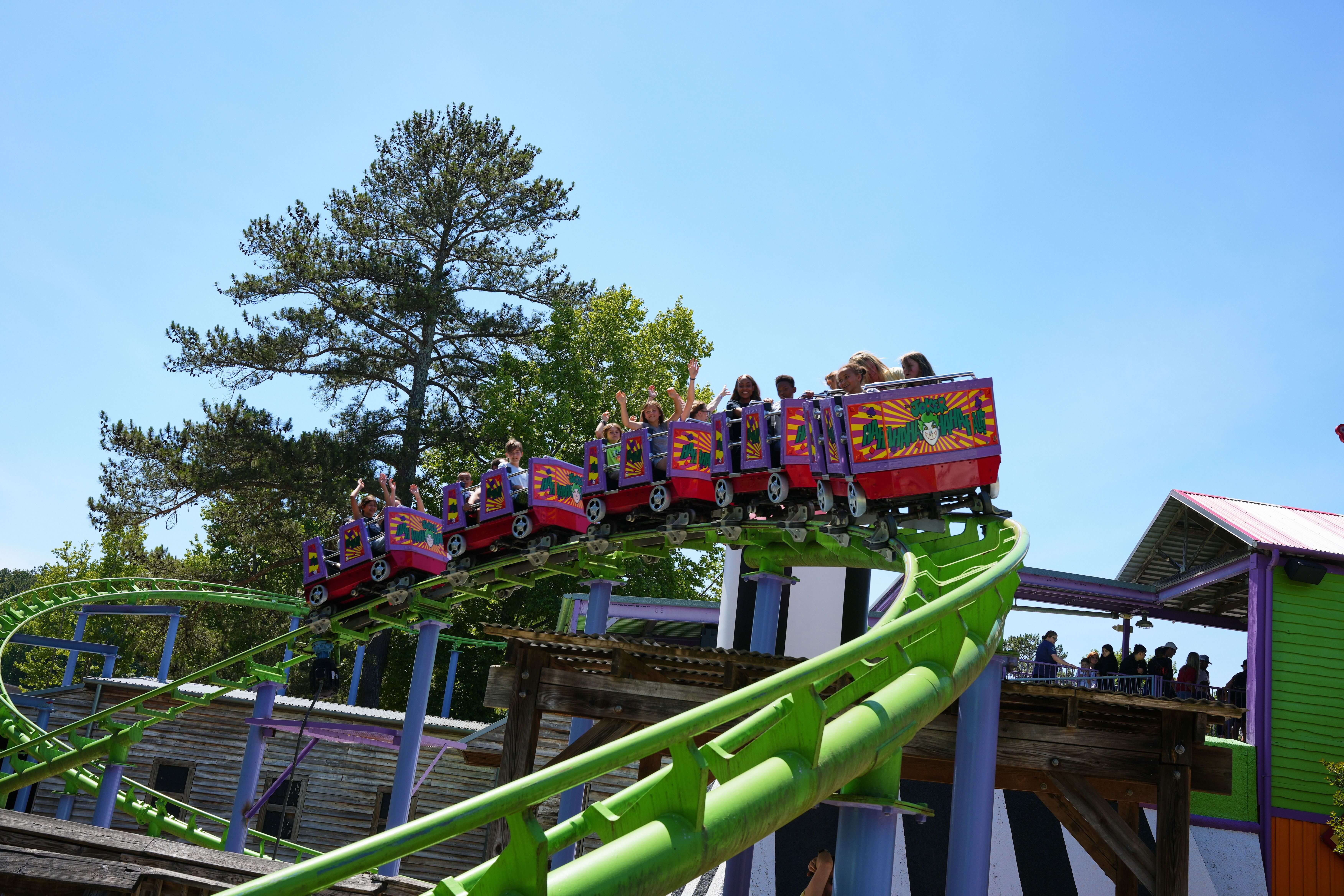 Six Flags Over Georgia - THE JOKER™ Funhouse Coaster | Ride | Six