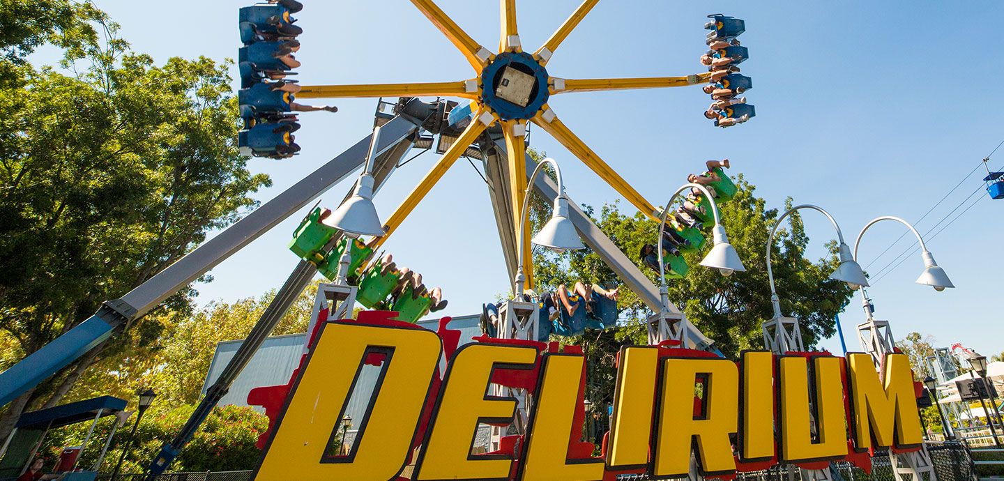Hang Gliding & Skydiving Ride  Xtreme Skyflyer  CA Great America  Ride   Californias Great America