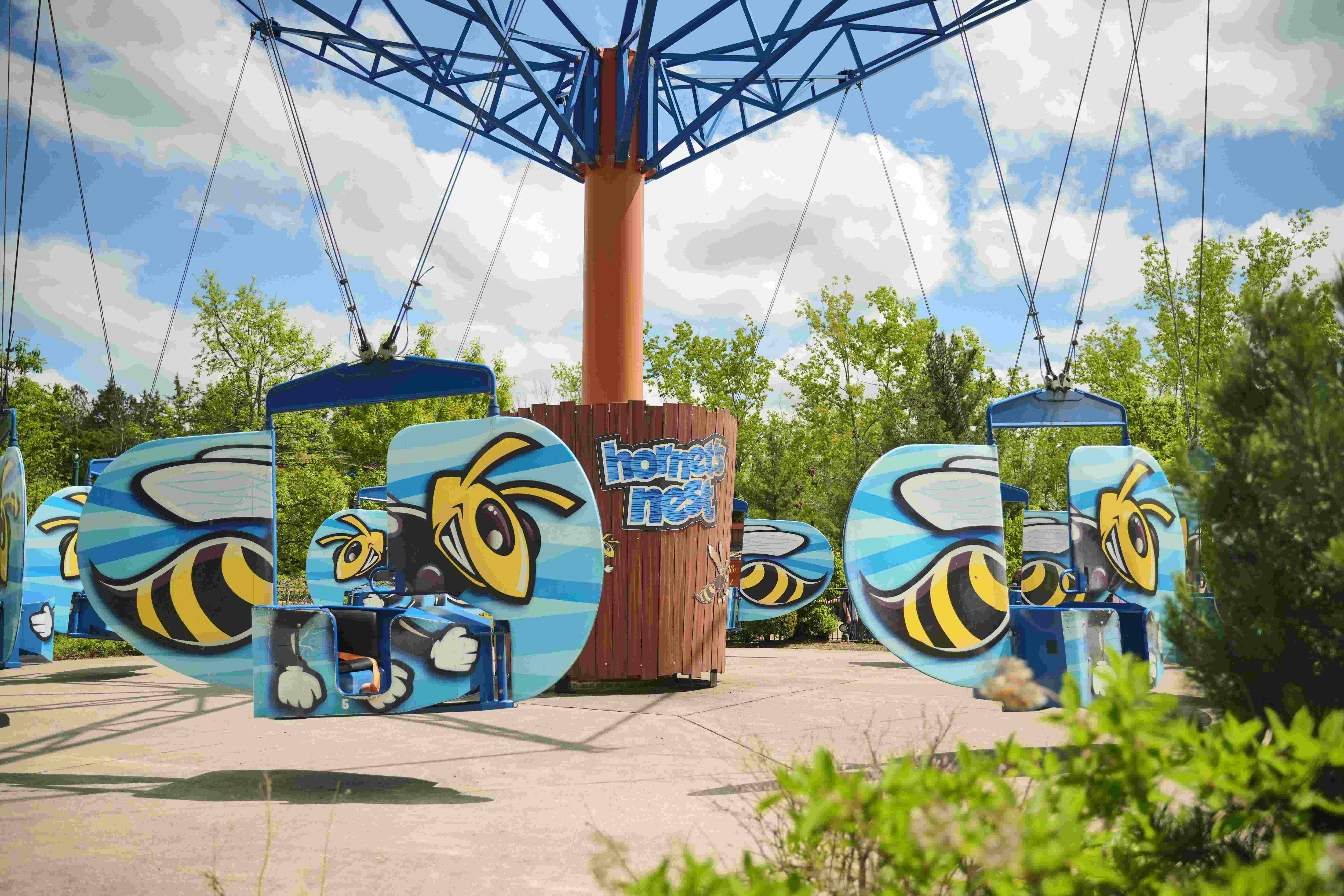 Six Flags Darien Lake - Hornet's Nest