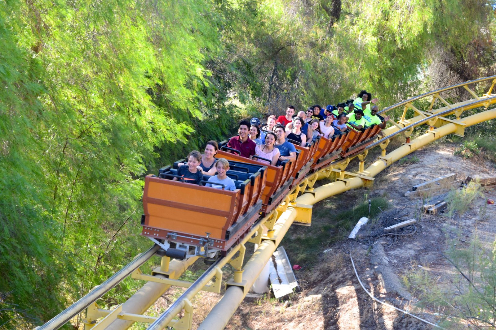 Best Months to Visit Six Flags Magic Mountain at Six Flags Magic Mountain