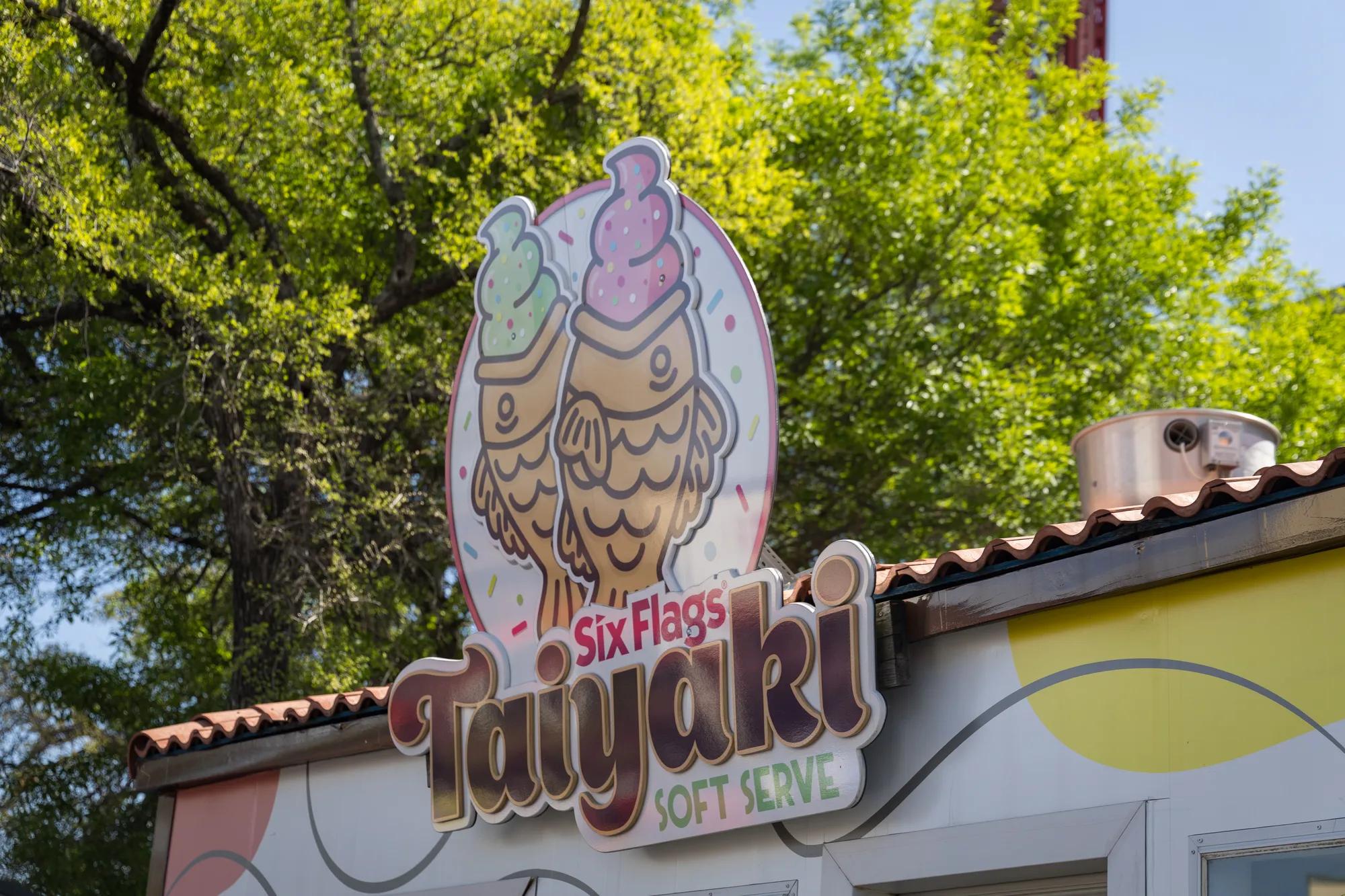 Taiyaki - Six Flags Over Texas