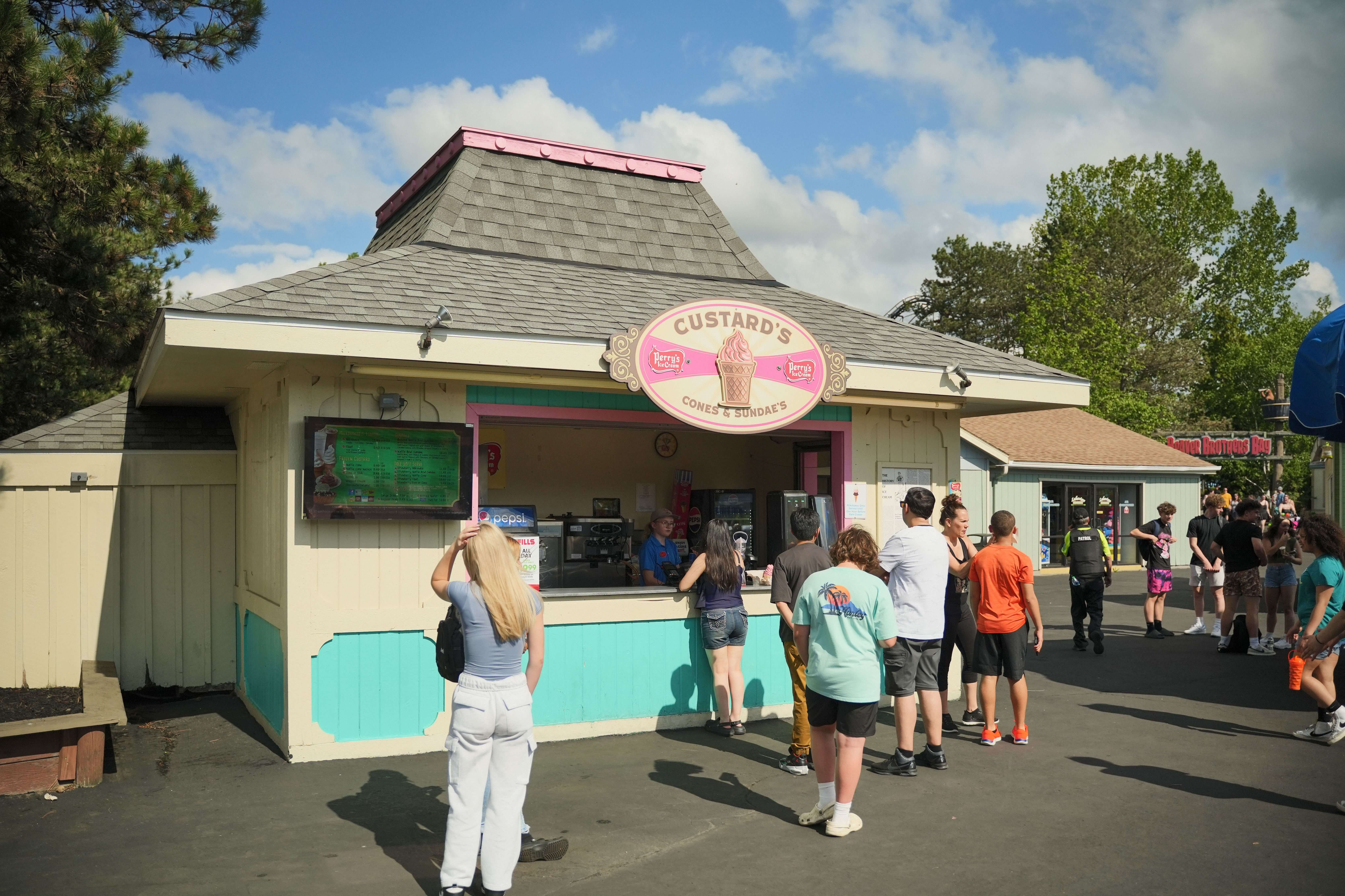 Six Flags Darien Lake - Custard's Last Stand