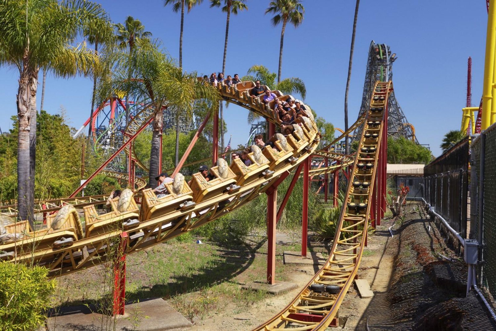Best Time to Visit Six Flags Discovery Kingdom in July at Six Flags Discovery Kingdom