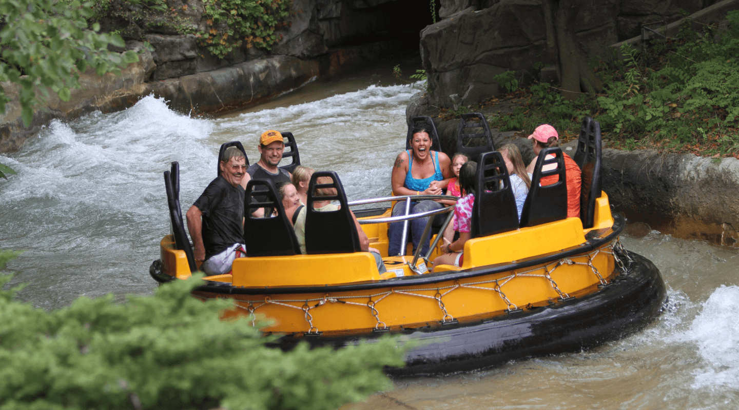 Six Flags Great America - Roaring Rapids