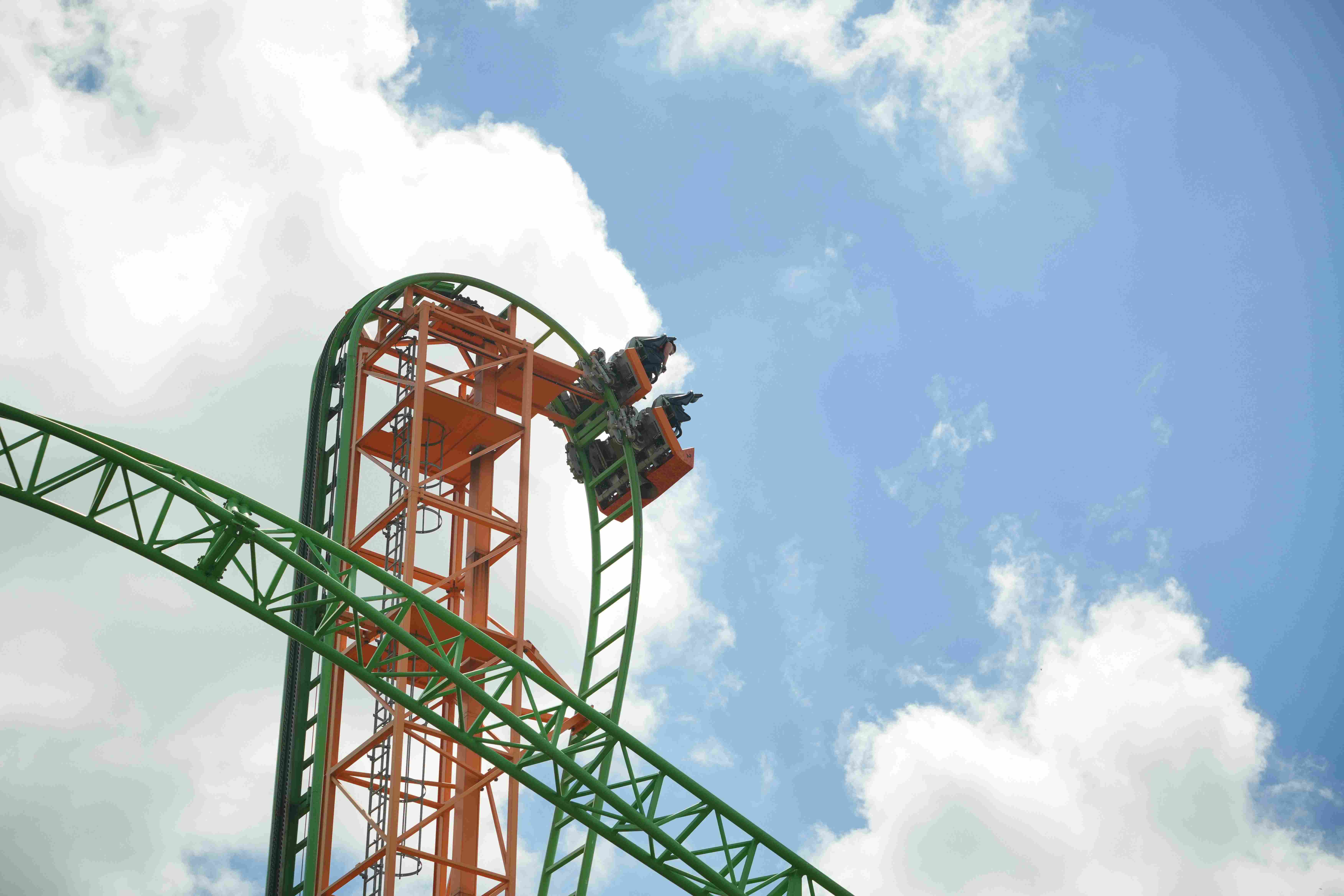 Six Flags Darien Lake - Tantrum | Ride | Six Flags Darien Lake