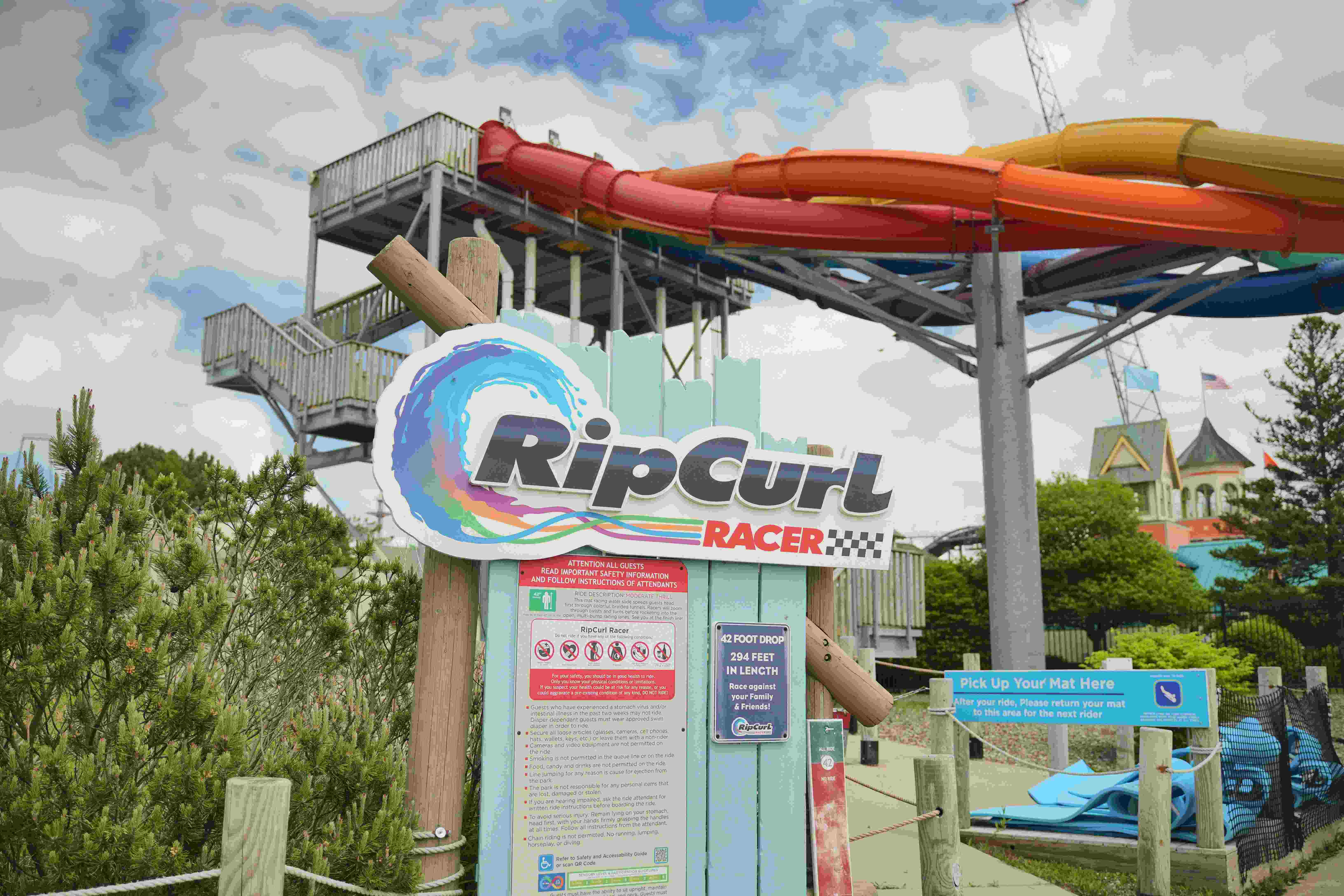 リランラン Six Flags Darien Lake - RipCurl Racer