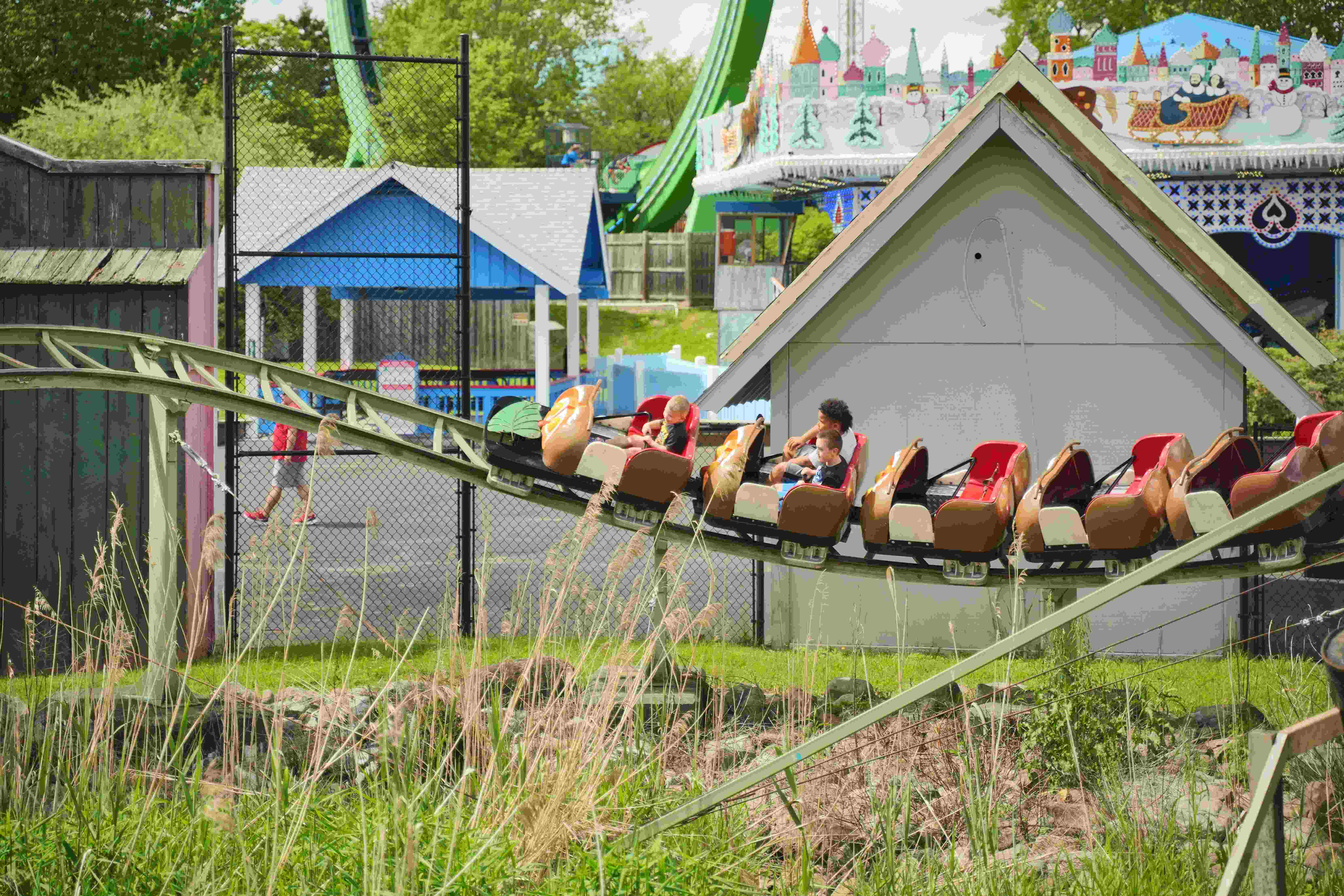 Six Flags Darien Lake - Woody's Whirlers