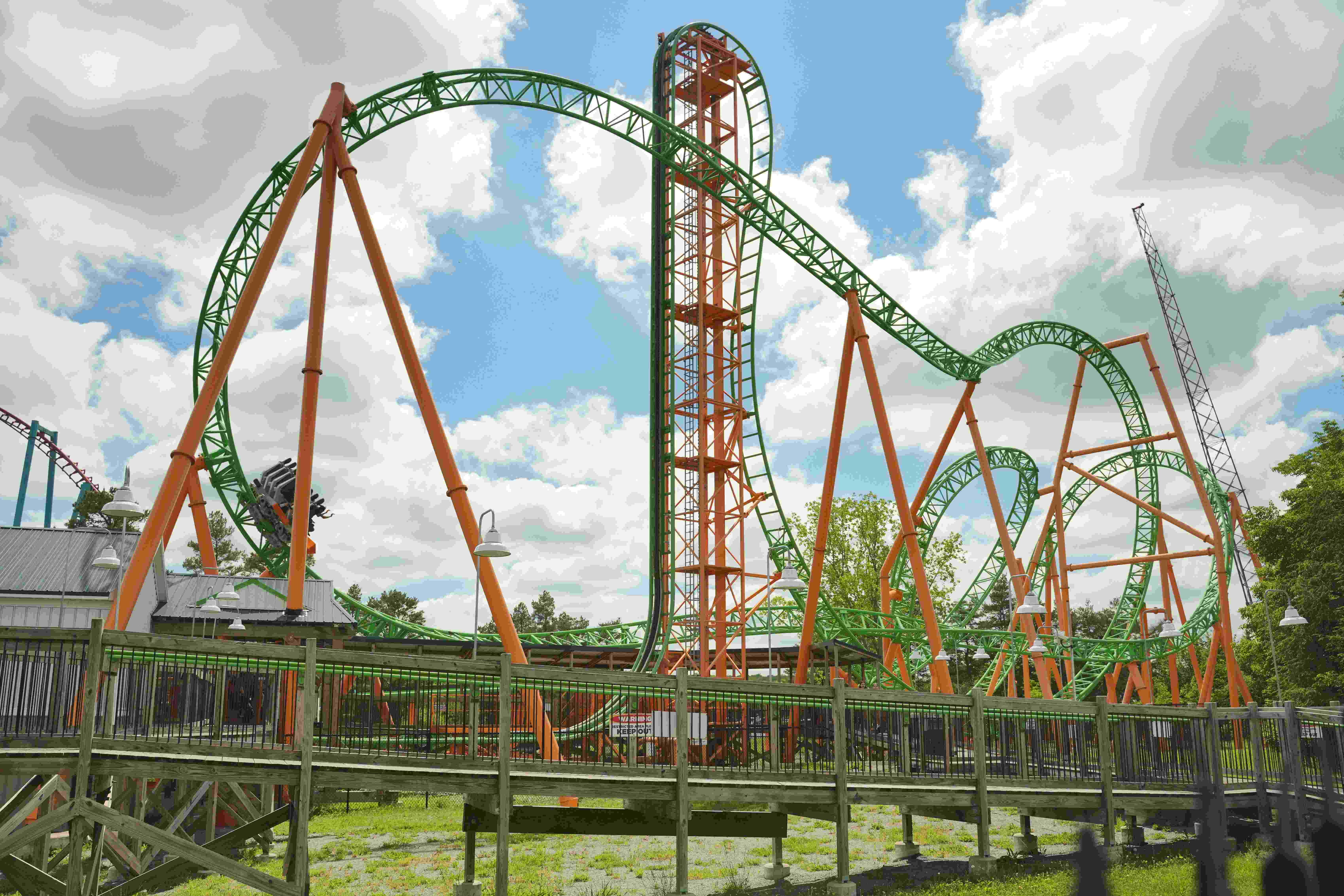Six Flags Darien Lake - Tantrum | Ride | Six Flags Darien Lake