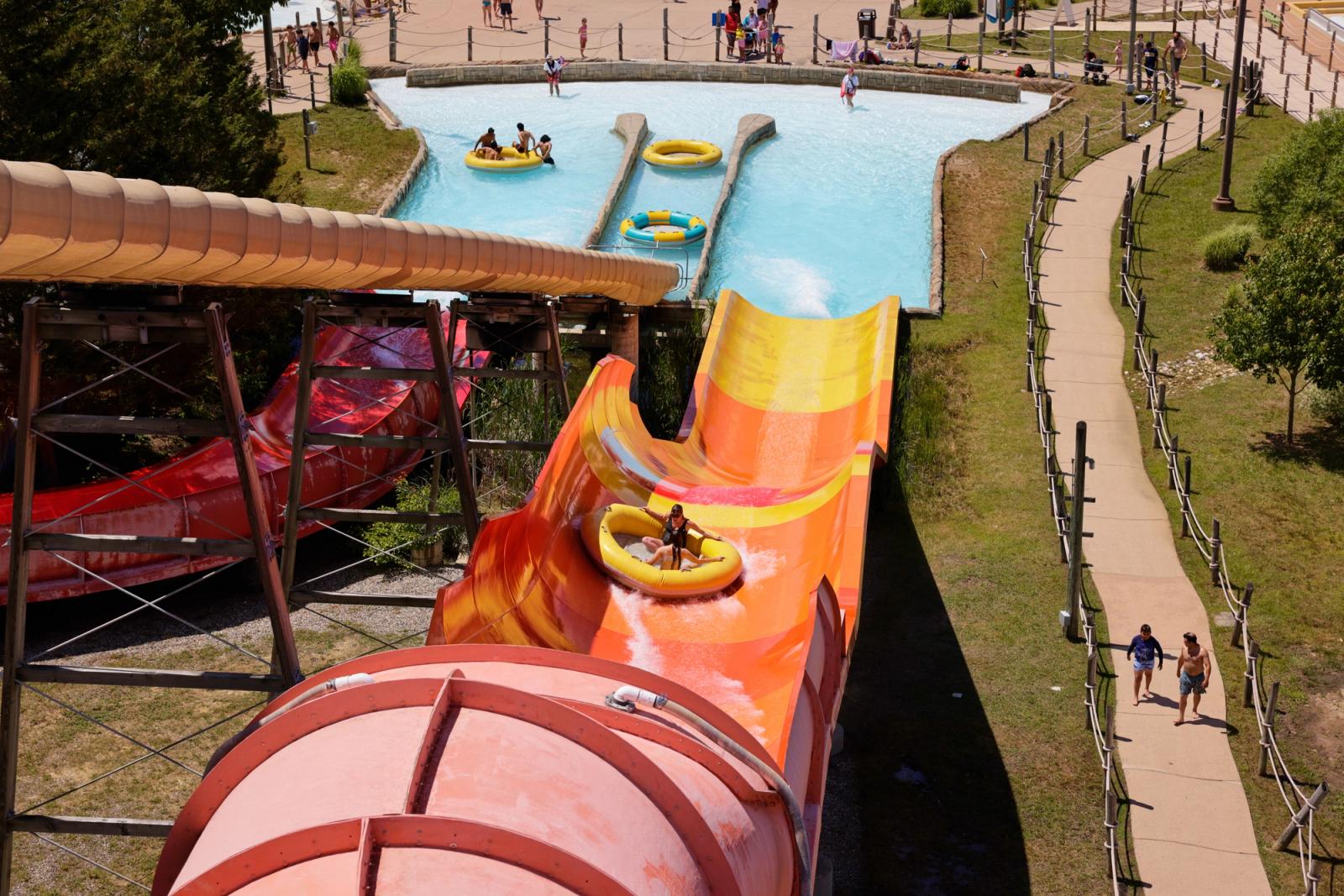 Best Time to Visit Hurricane Harbor NJ (2026 Guide) at Six Flags Hurricane Harbor New Jersey
