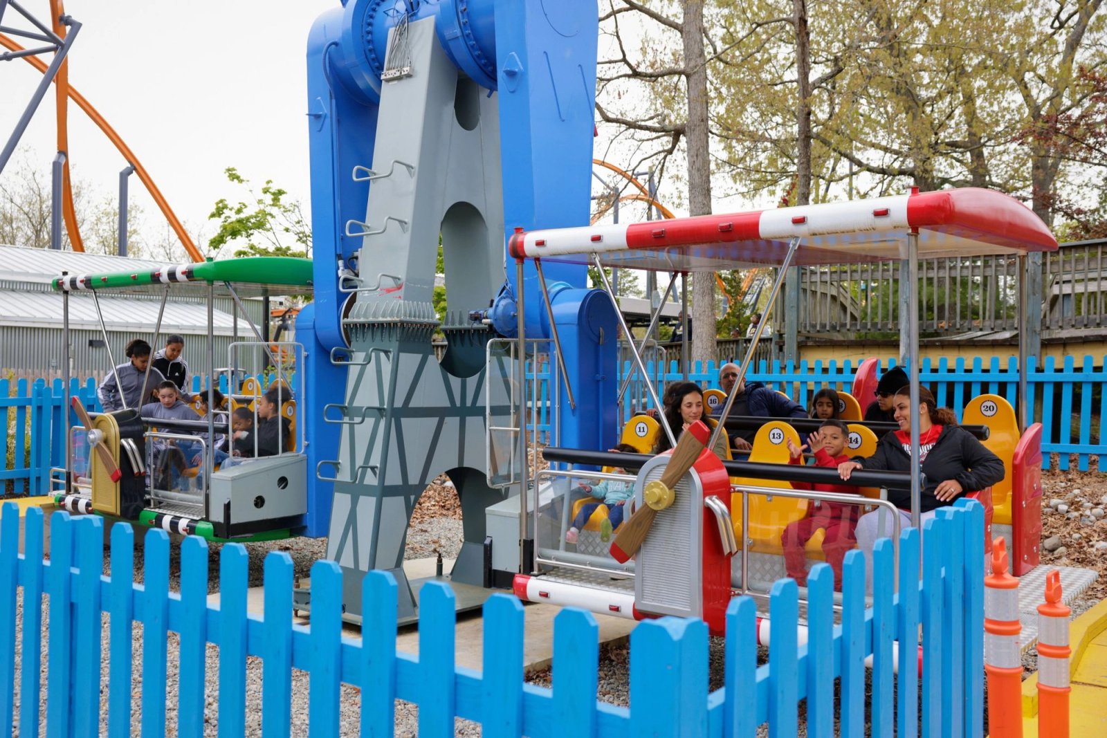 Family Guide to Six Flags Great Adventure: Best Rides for Kids and Parents at Six Flags Great Adventure