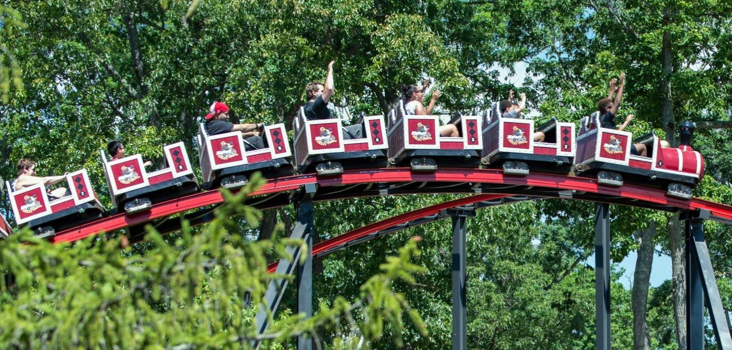 Six Flags Great Adventure - HARLEY QUINN's Crazy Train