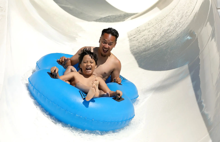 Six Flags Hurricane Harbor Concord - Kaanapali Kooler Lazy River