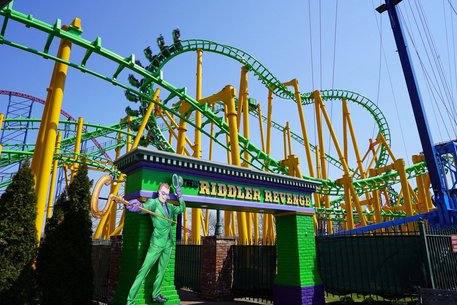 Best Time to Visit Six Flags New England in August at Six Flags New England