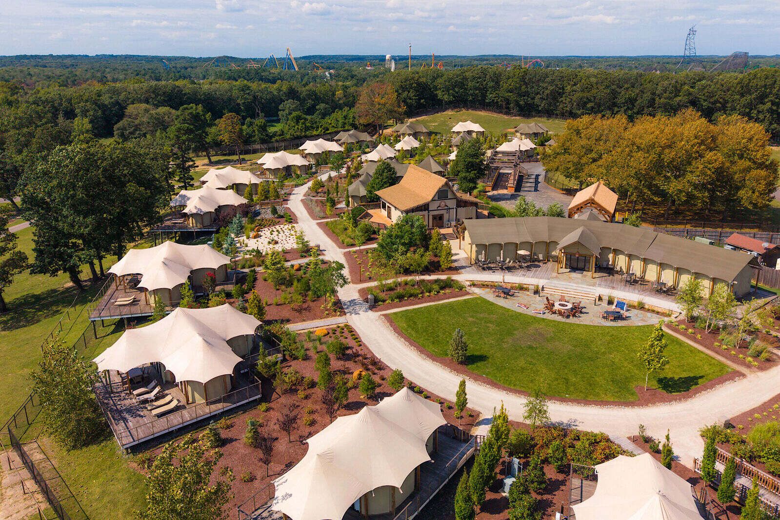 Six Flags Great Adventure - Savannah Sunset Resort & Spa