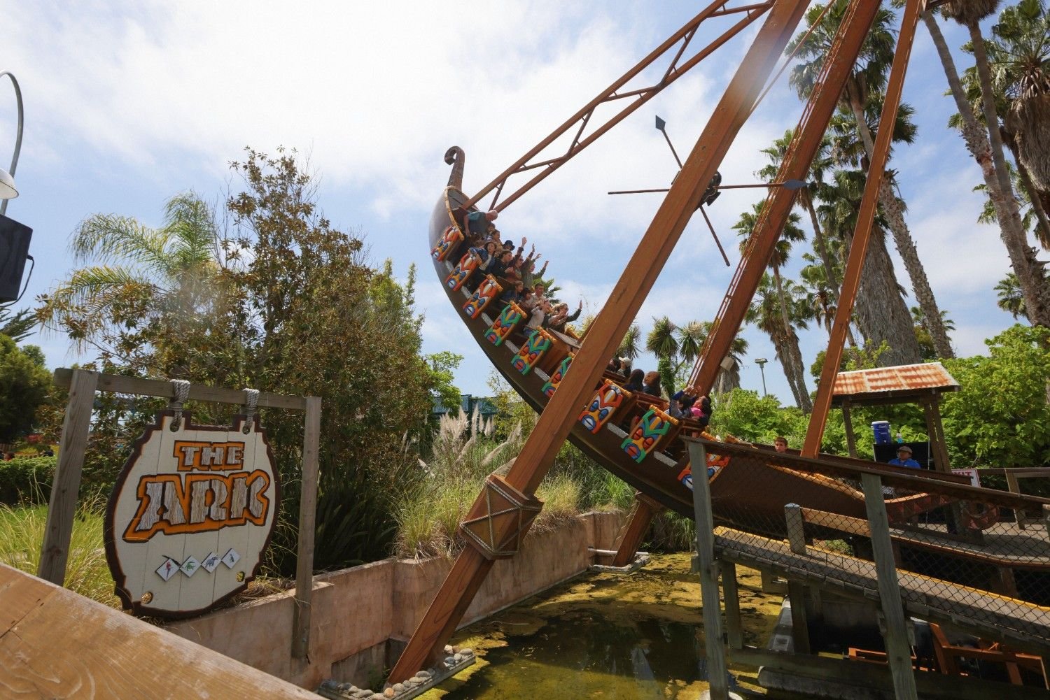 How Weather Affects Wait Times at Six Flags Discovery Kingdom at Six Flags Discovery Kingdom