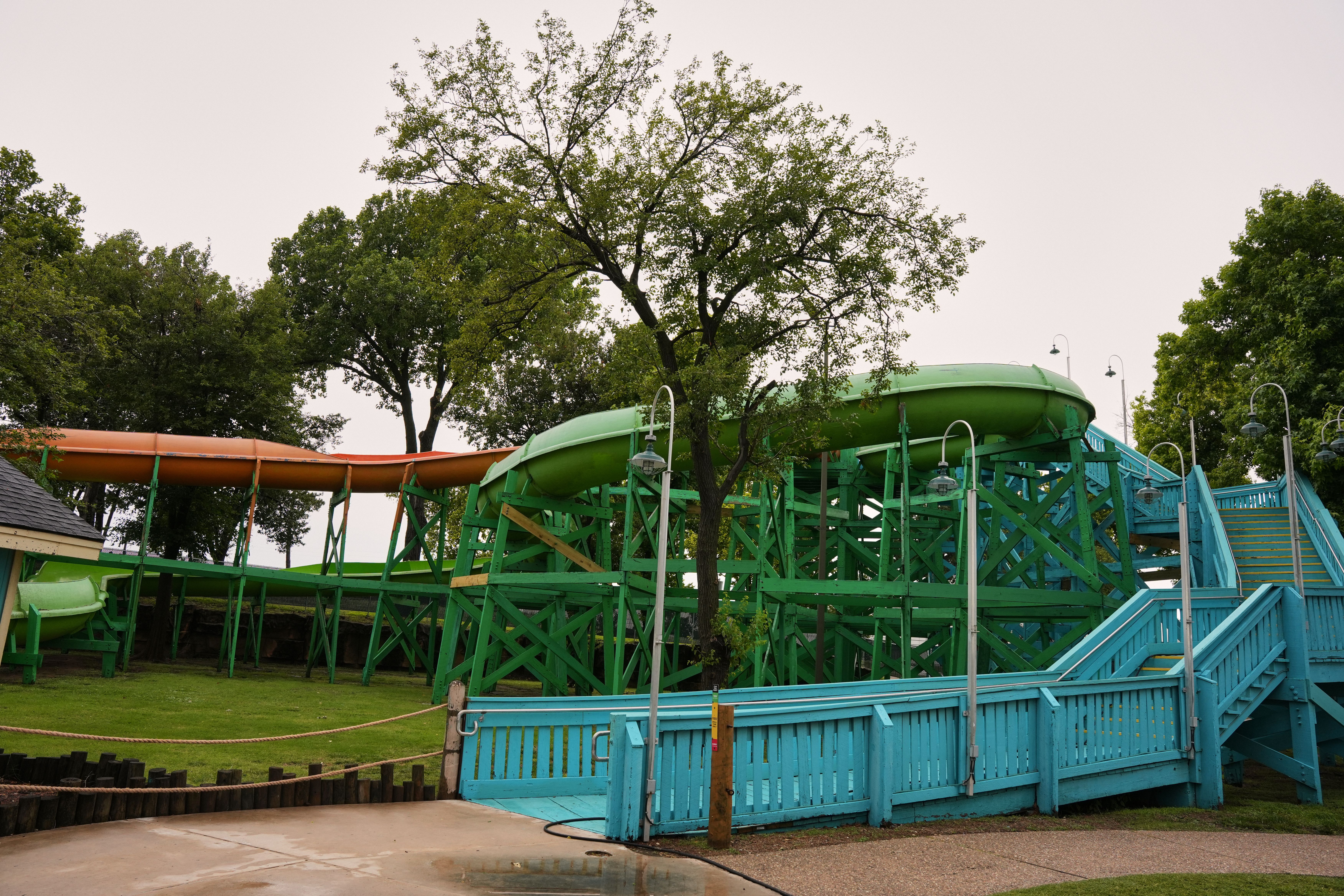 Six Flags Hurricane Harbor Oklahoma - Bonzai Pipeline