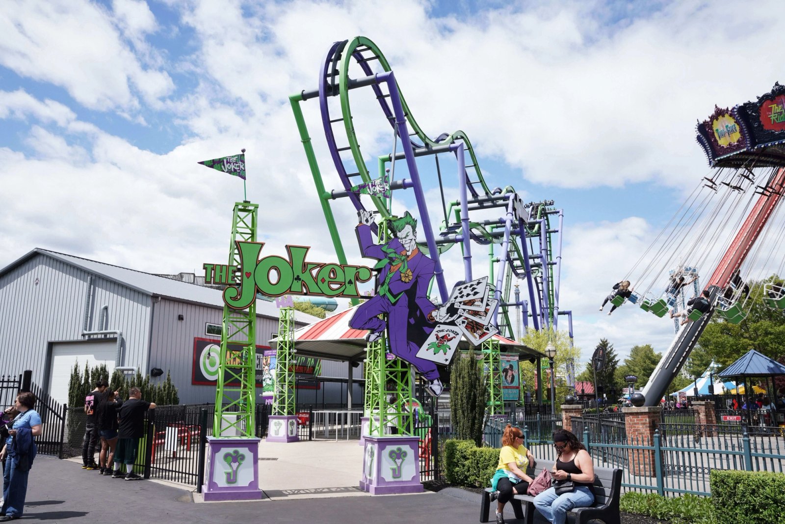 Best Time to Visit Six Flags New England in July at Six Flags New England