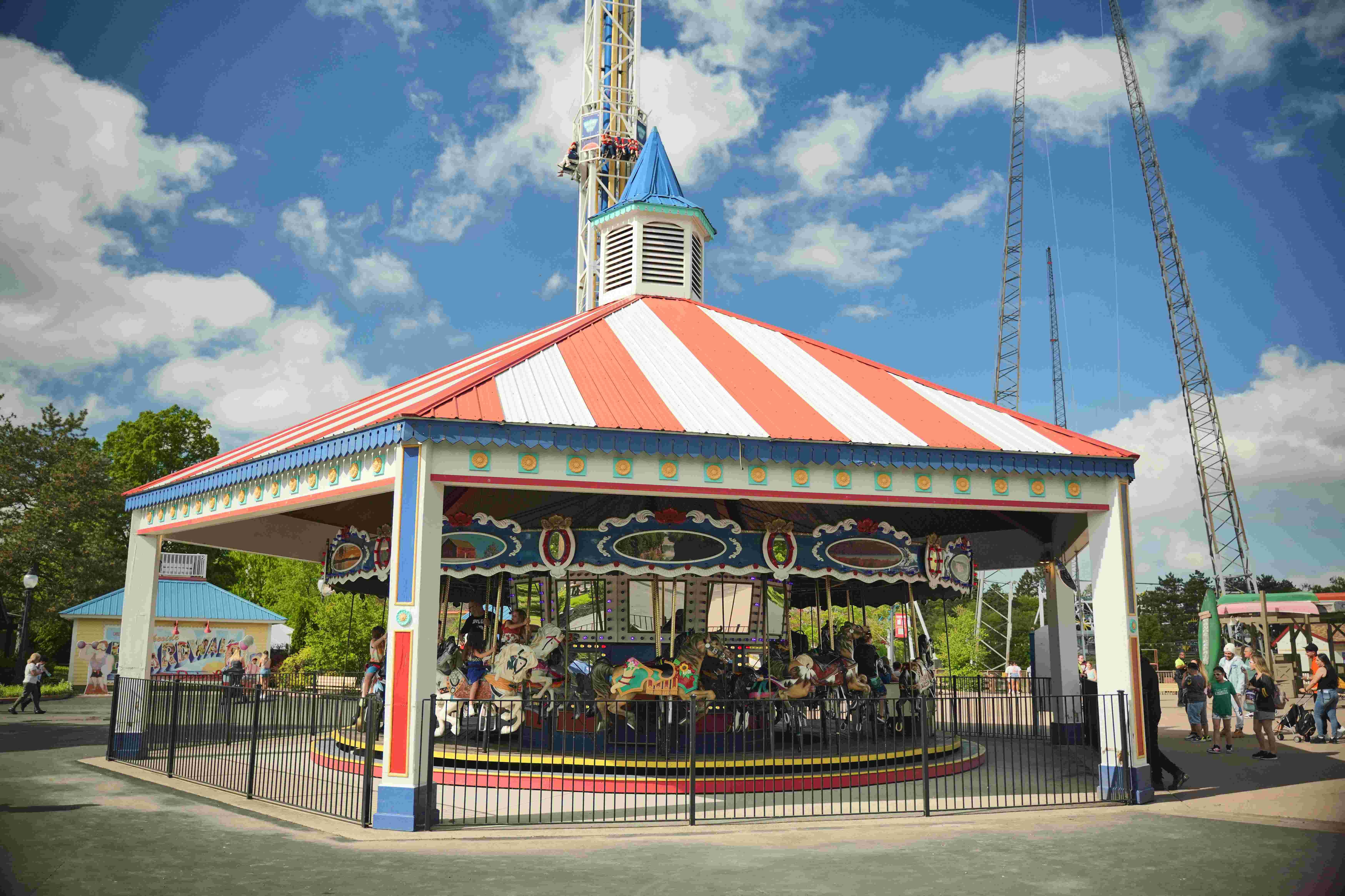 Six Flags Darien Lake - Grande Carousel
