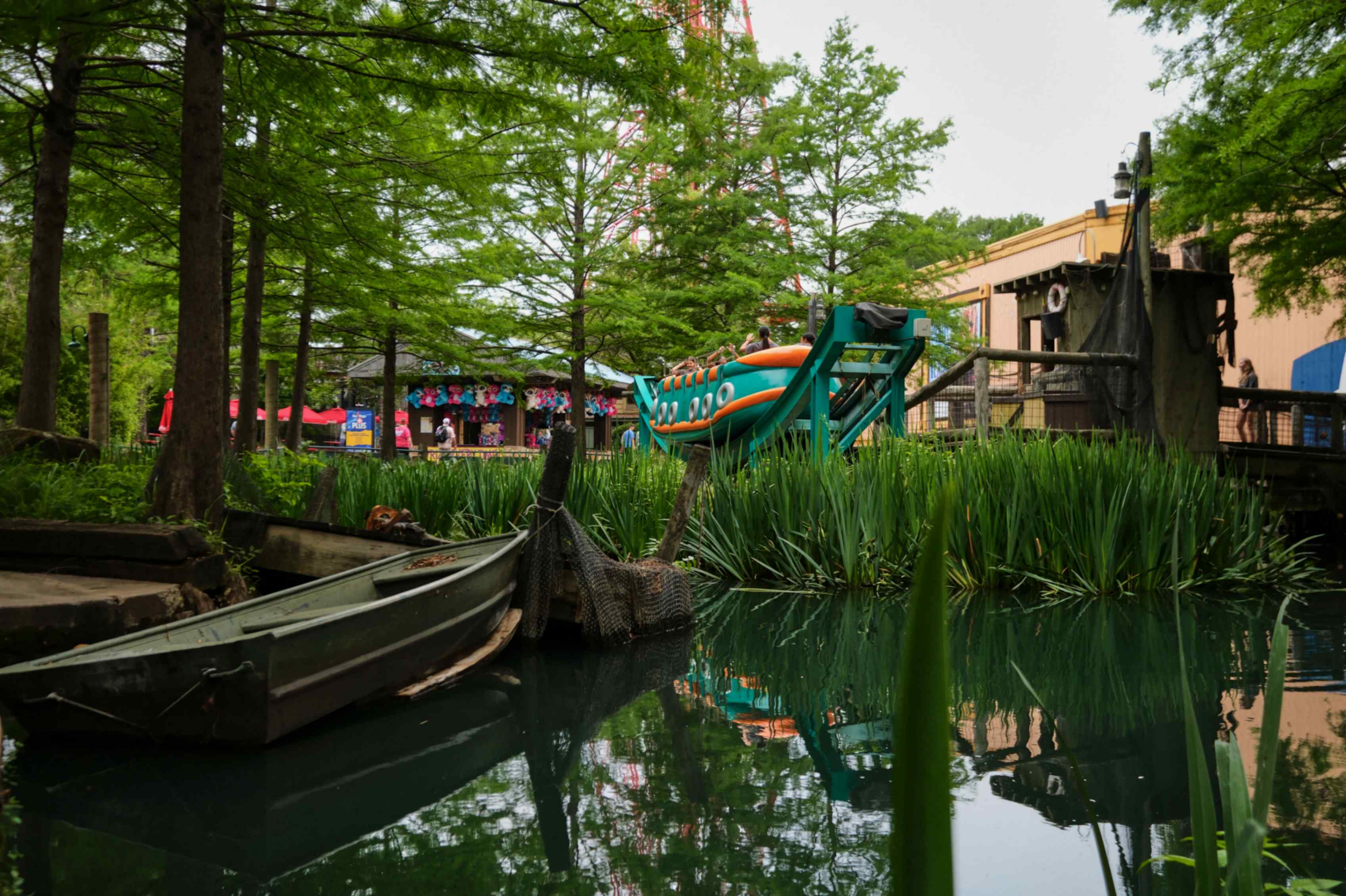 Six Flags Over Texas - Caddo Lake Barge | Ride | Six Flags Over Texas