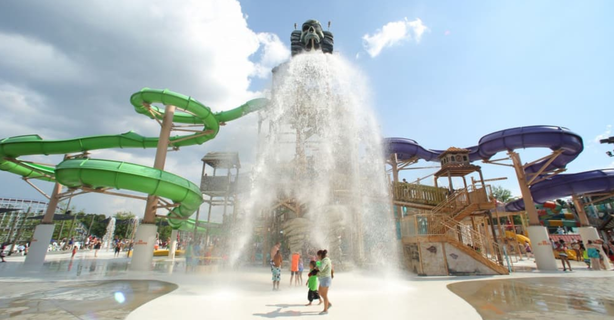 Hurricane Harbor Atlanta water play structure at Six Flags Over Georgia