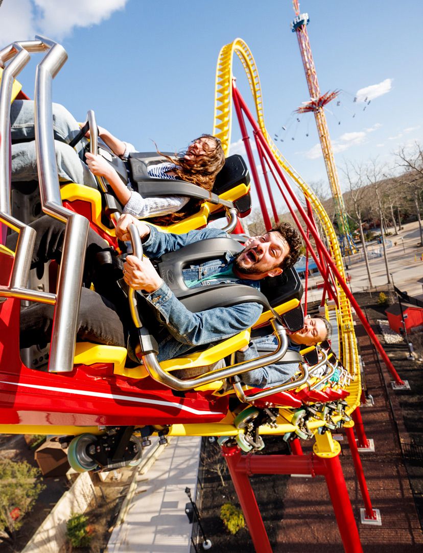 Six Flags Great Adventure - THE FLASH™: Vertical Velocity | Ride
