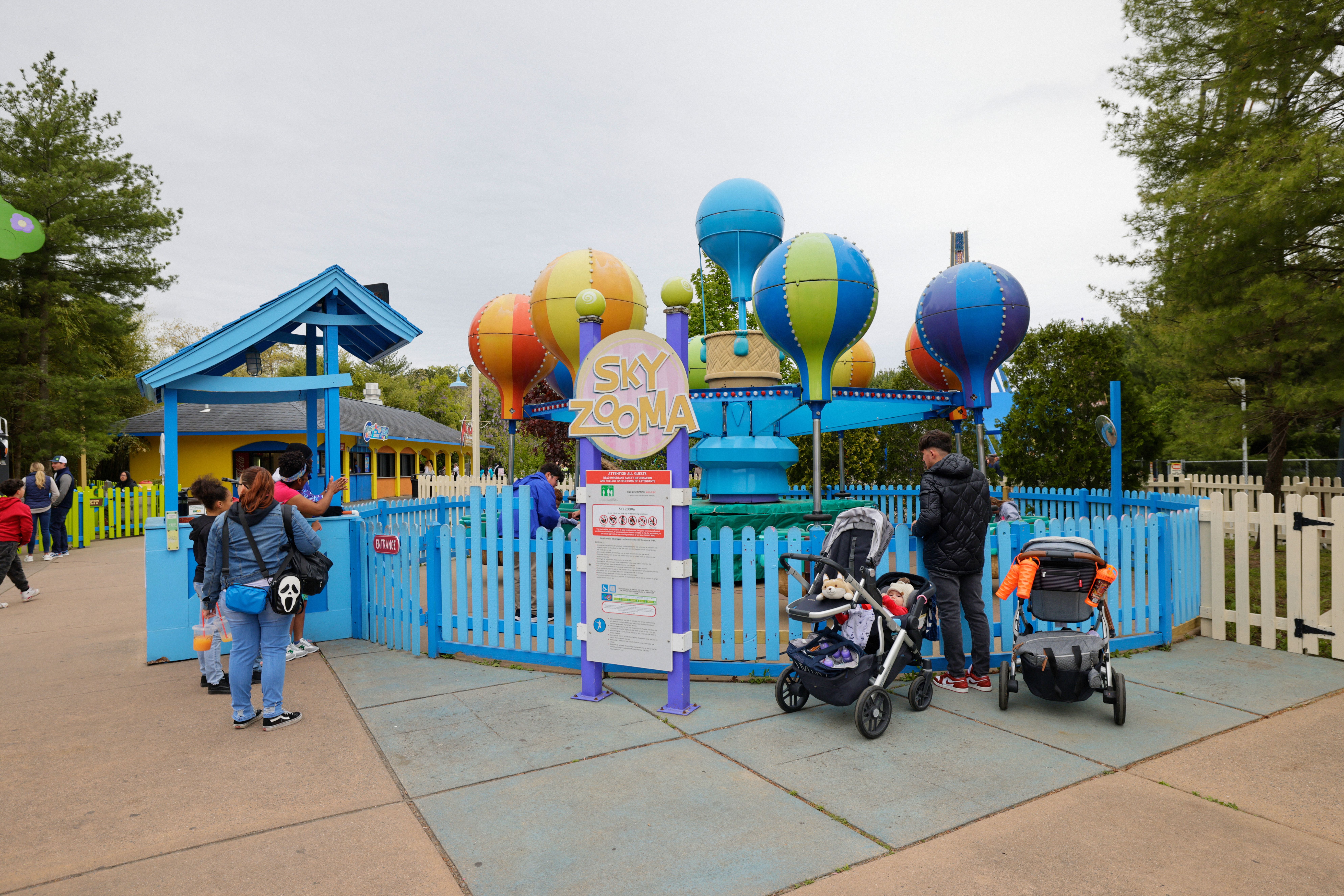 Six Flags Great Adventure - Sky Zooma | Ride | Six Flags Great