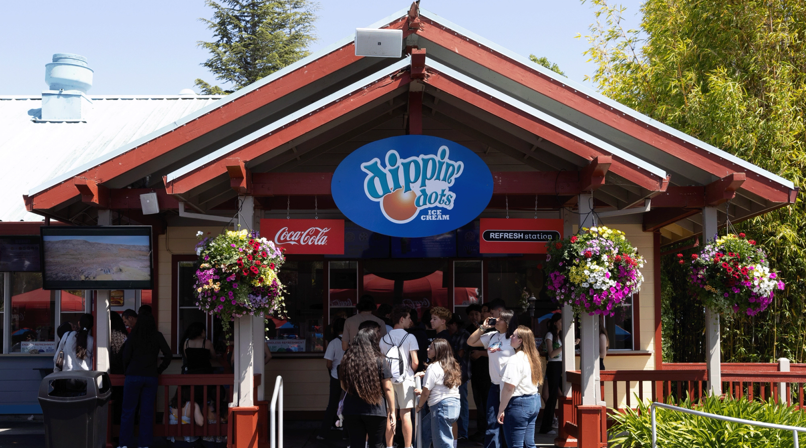 Where to Eat at Six Flags Discovery Kingdom: Best Food and How to Beat the Crowds at Six Flags Discovery Kingdom