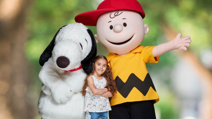 Snoopy & Charlie Brown Meet & Greet | Show | Knott's Berry Farm