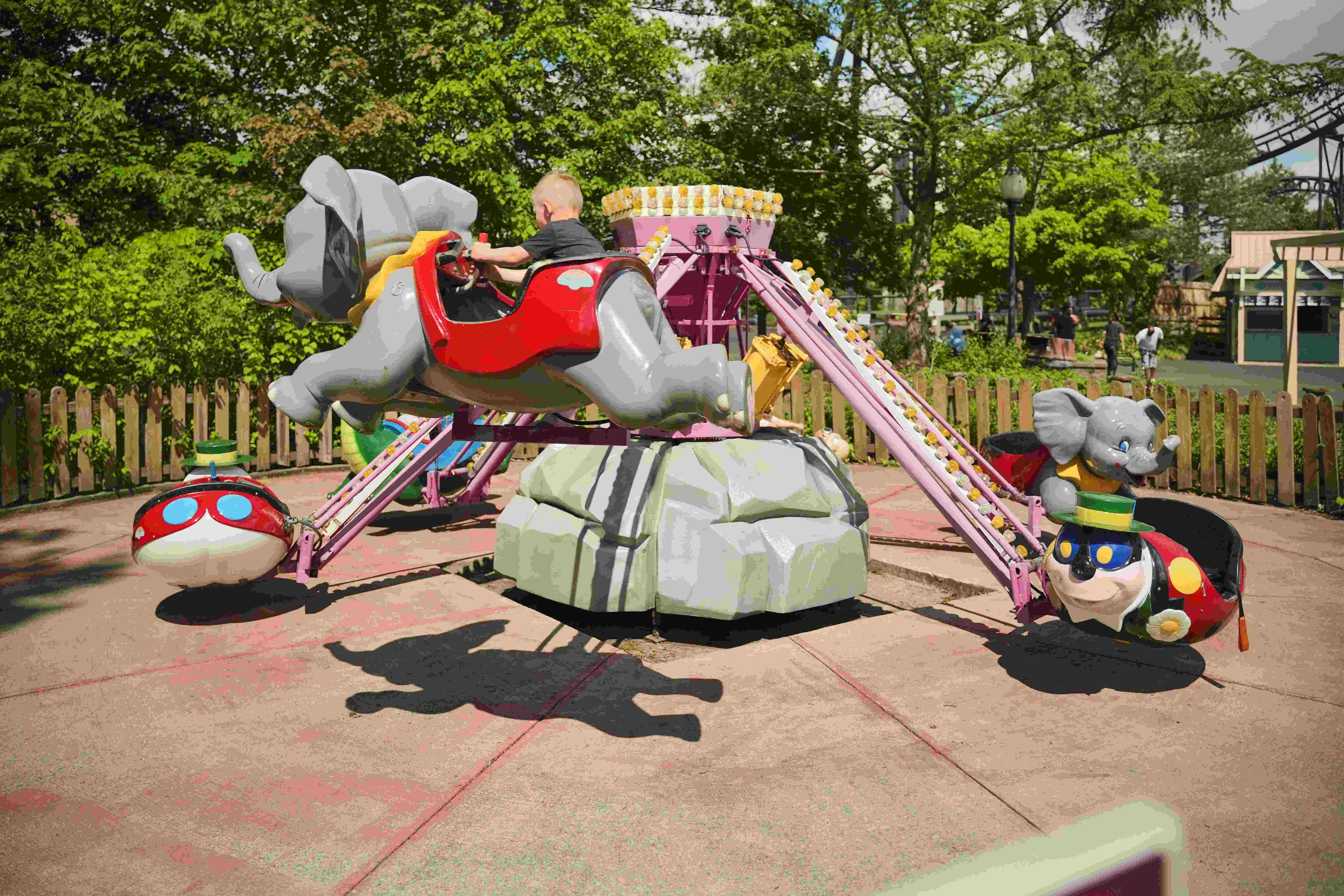 Six Flags Darien Lake - Chucky's Mud Buckets
