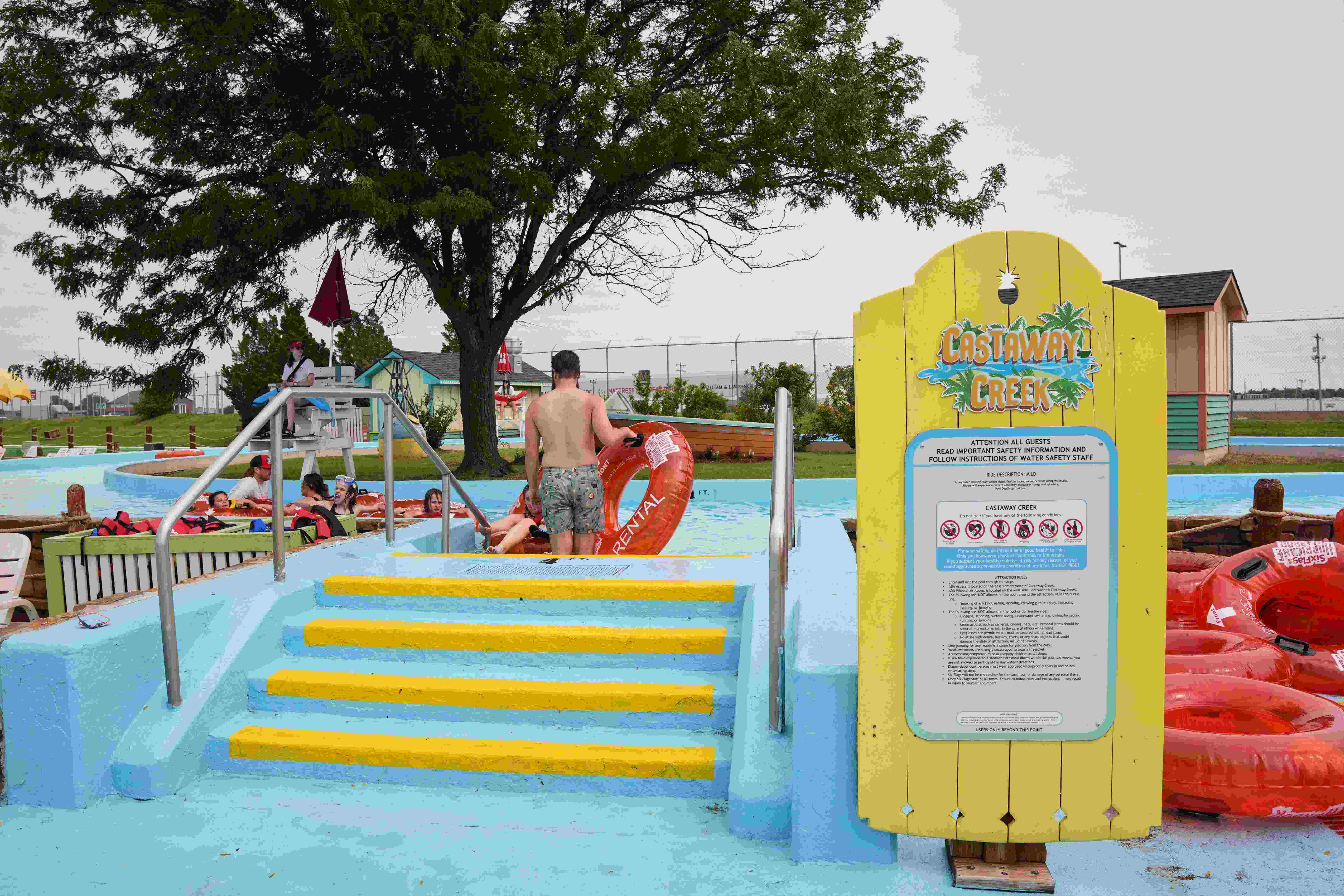 Six Flags Hurricane Harbor Oklahoma - Castaway Creek