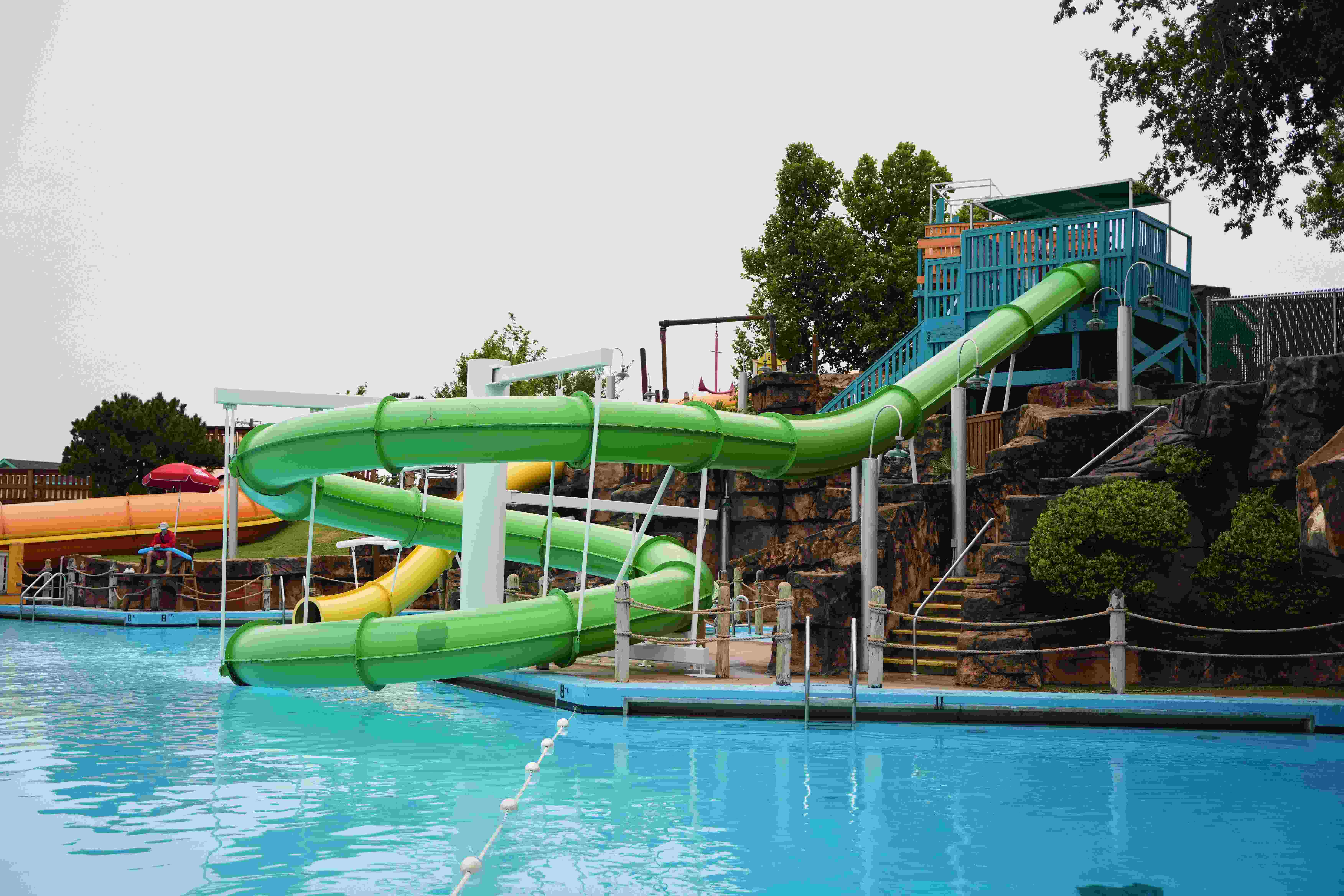 Six Flags Hurricane Harbor Oklahoma - Calypso Cannonball | Ride