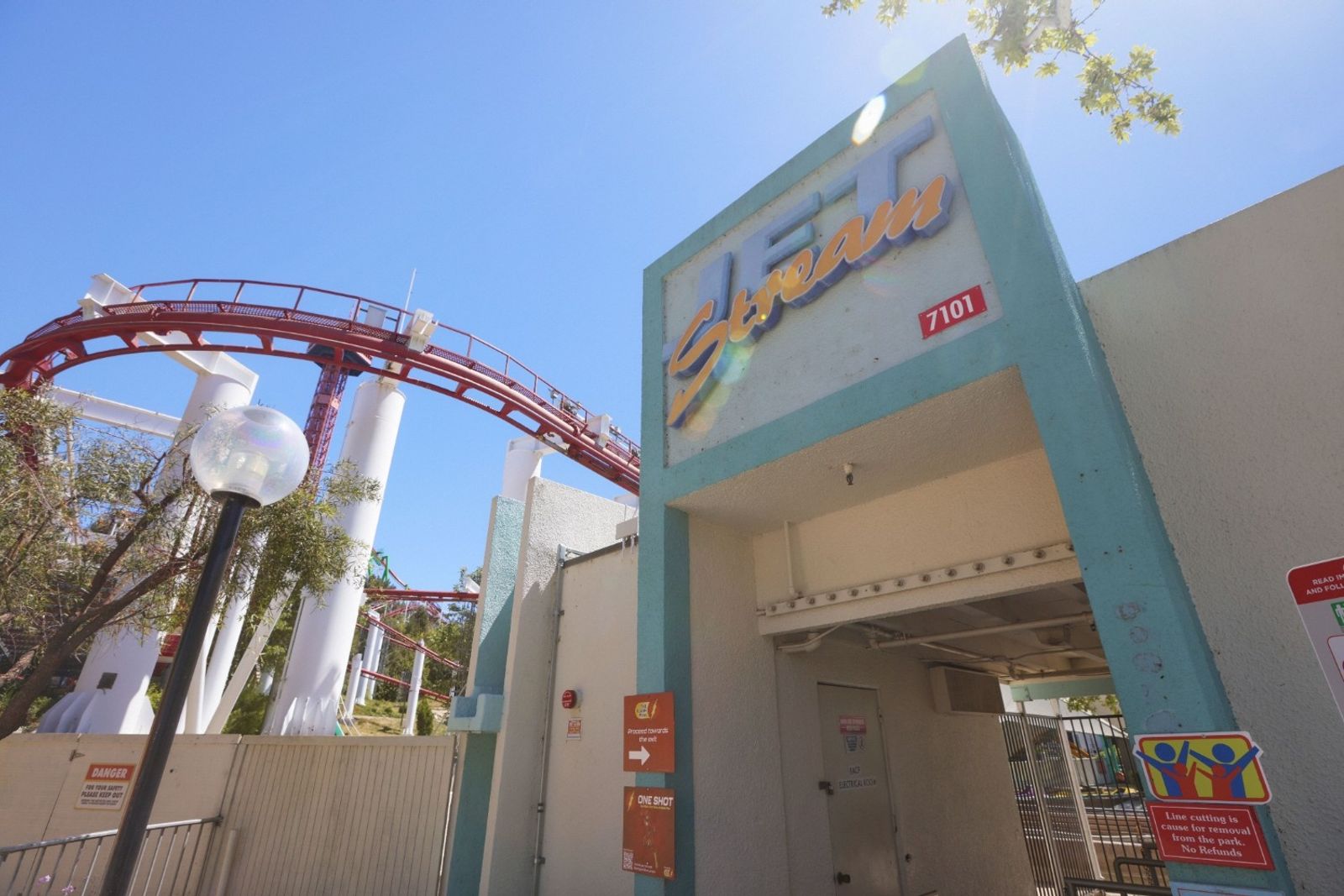 Best Time to Visit Six Flags Magic Mountain (2026) at Six Flags Magic Mountain