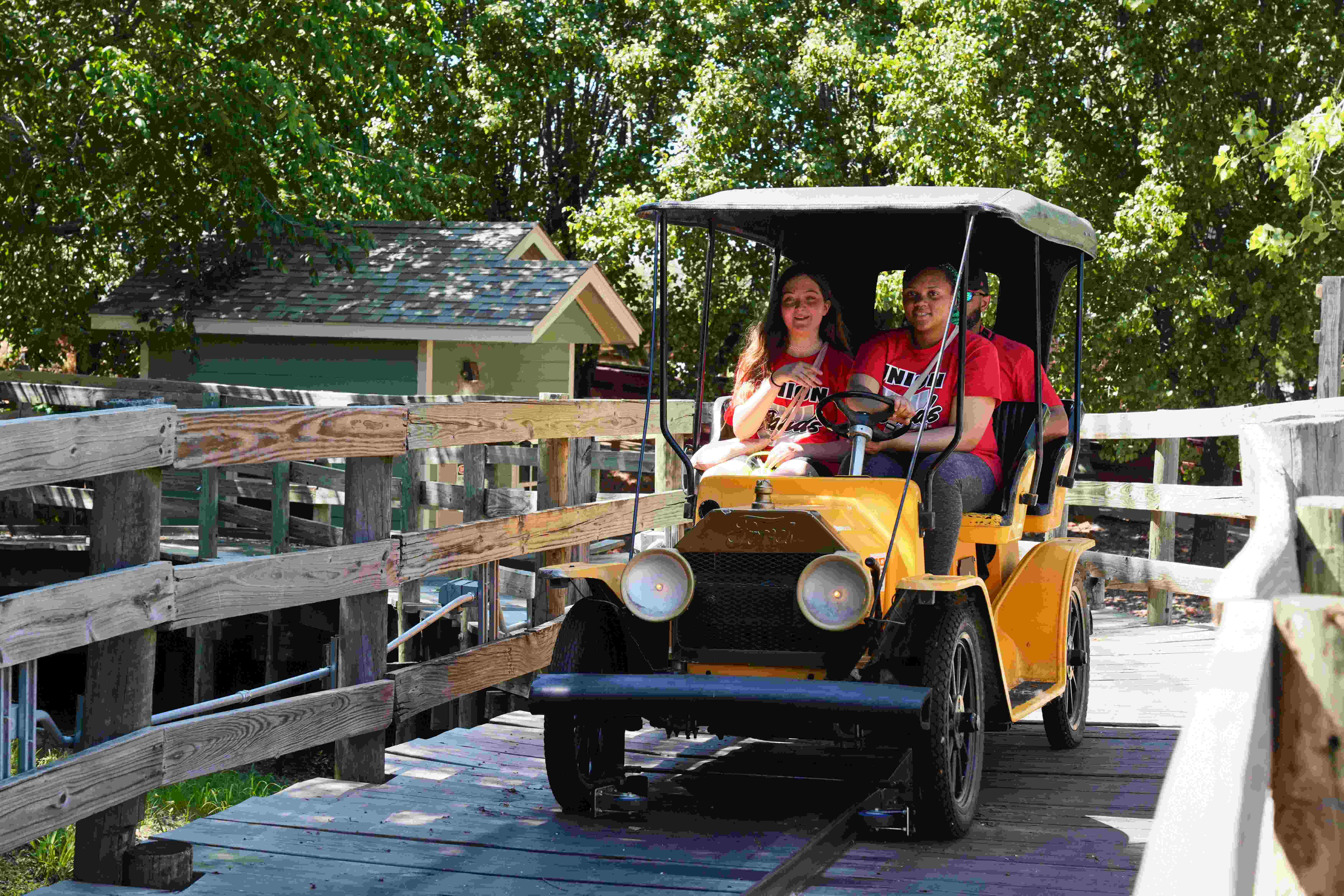 Six Flags Frontier City - Tin Lizzy's | Ride | Frontier City
