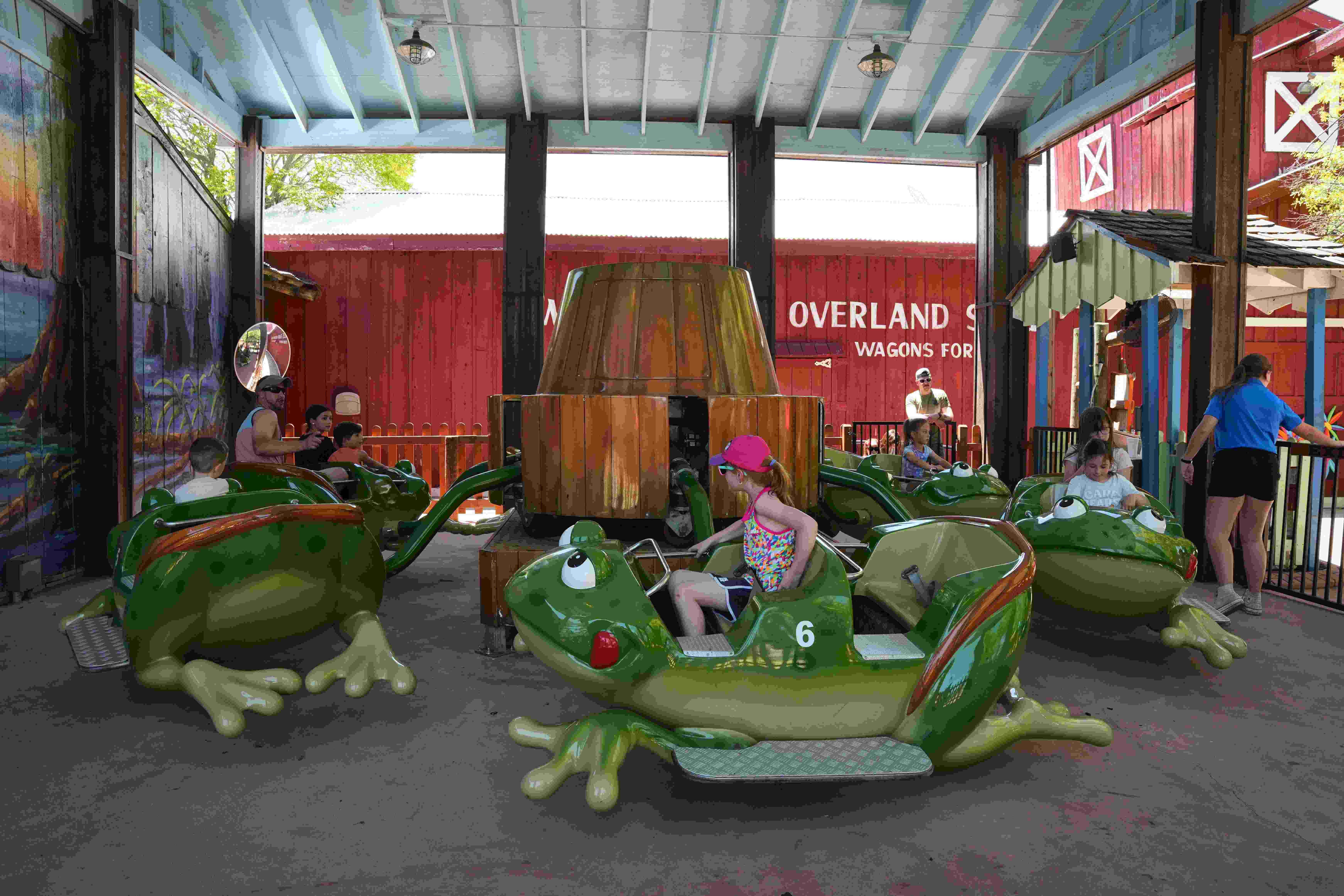 Six Flags Frontier City - Billy's Frog Hopper | Ride | Frontier City