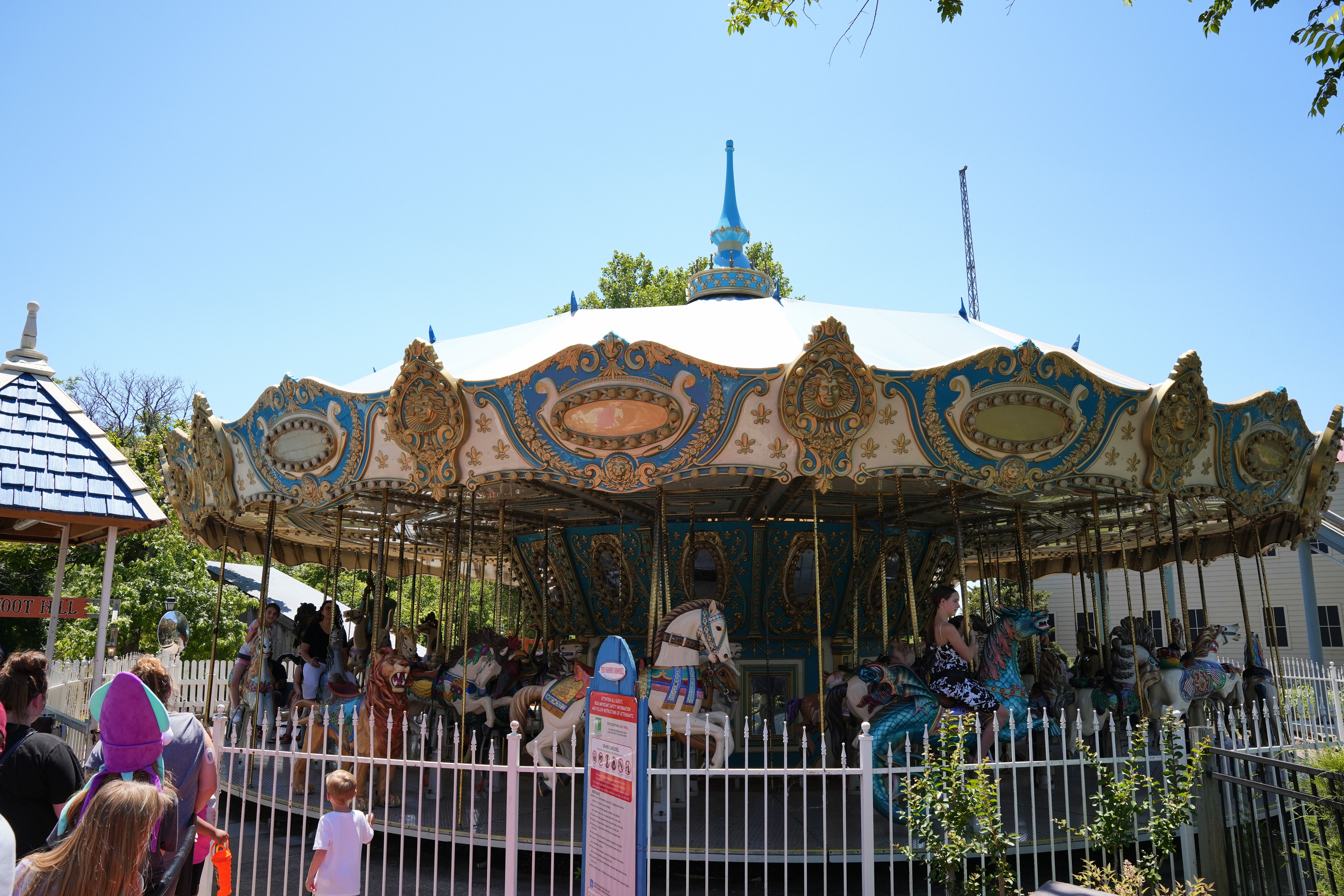 Six Flags Frontier City - Grand Carousel | Ride | Frontier City