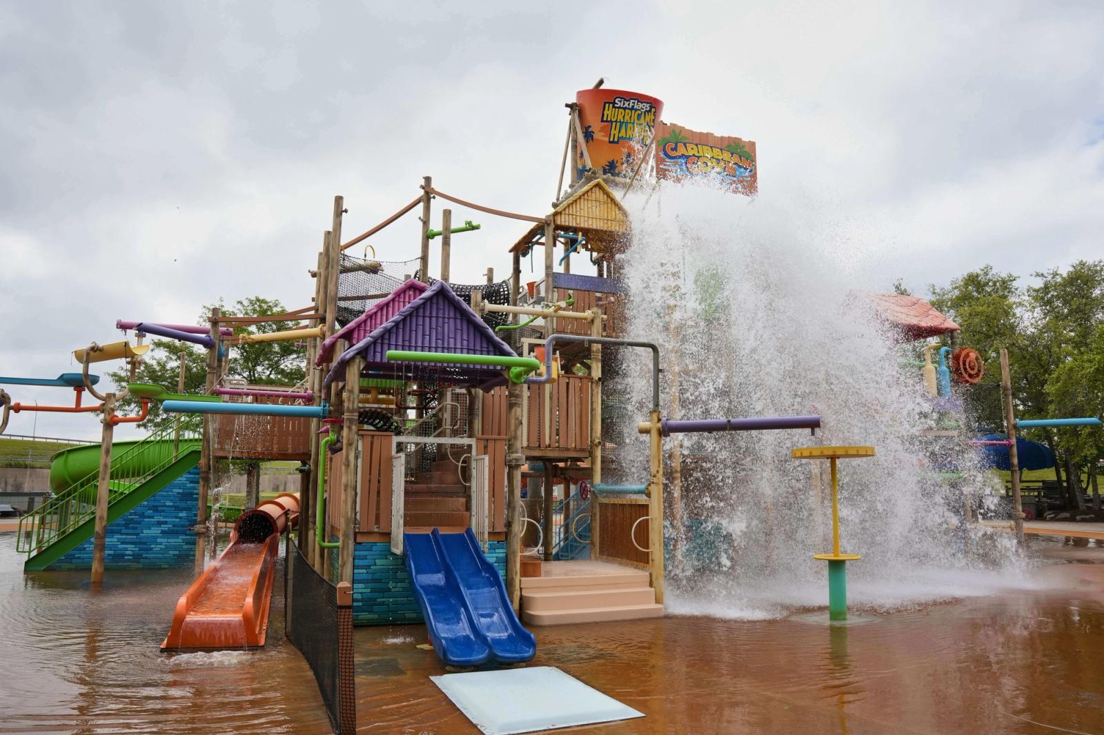 Best Time to Visit Hurricane Harbor Rockford (2026) at Six Flags Hurricane Harbor Rockford