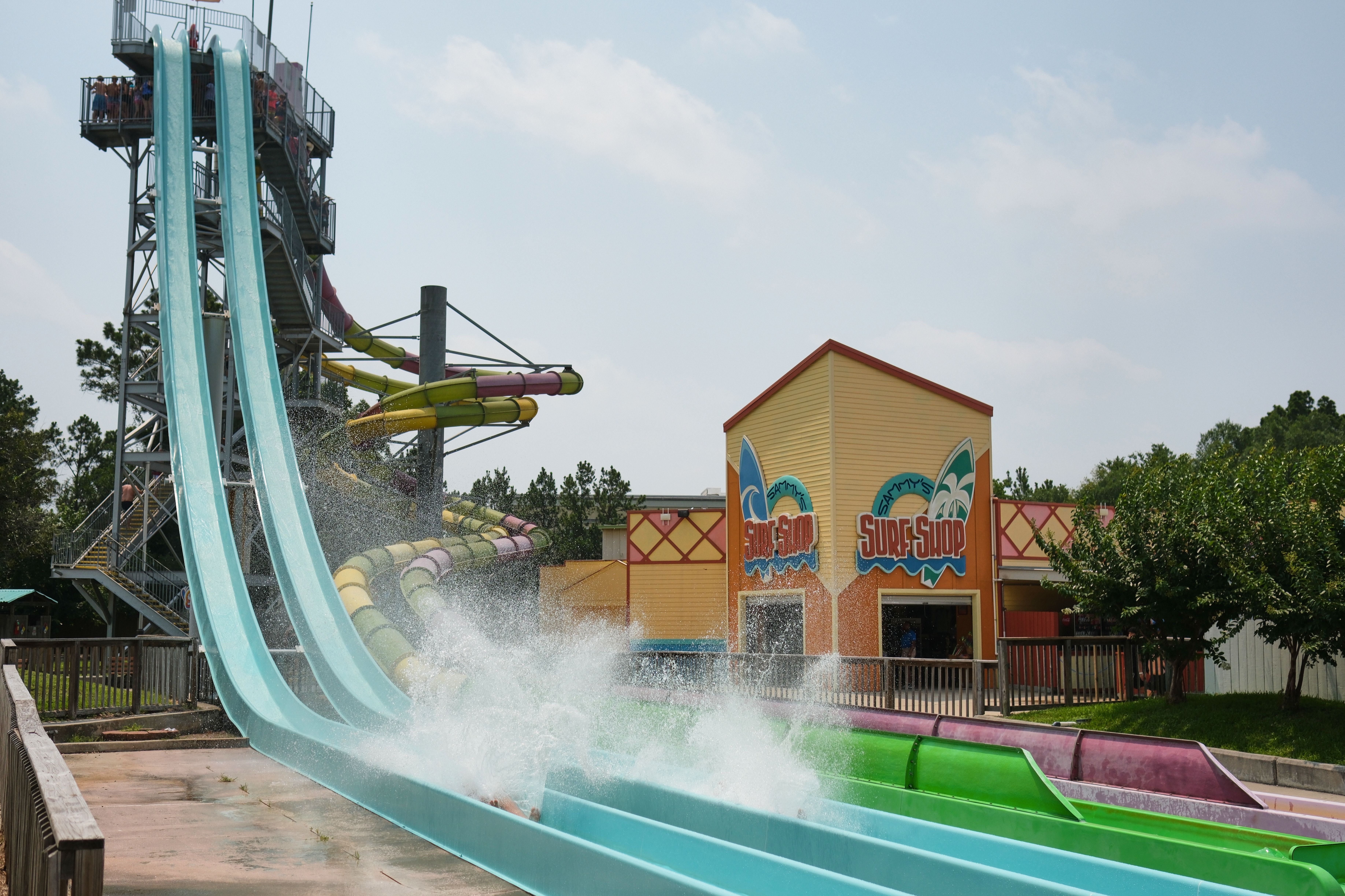 Thrill Rides & Family Rides | Water Park | Hurricane Harbor Splashtown |  Hurricane Harbor, Splashtown