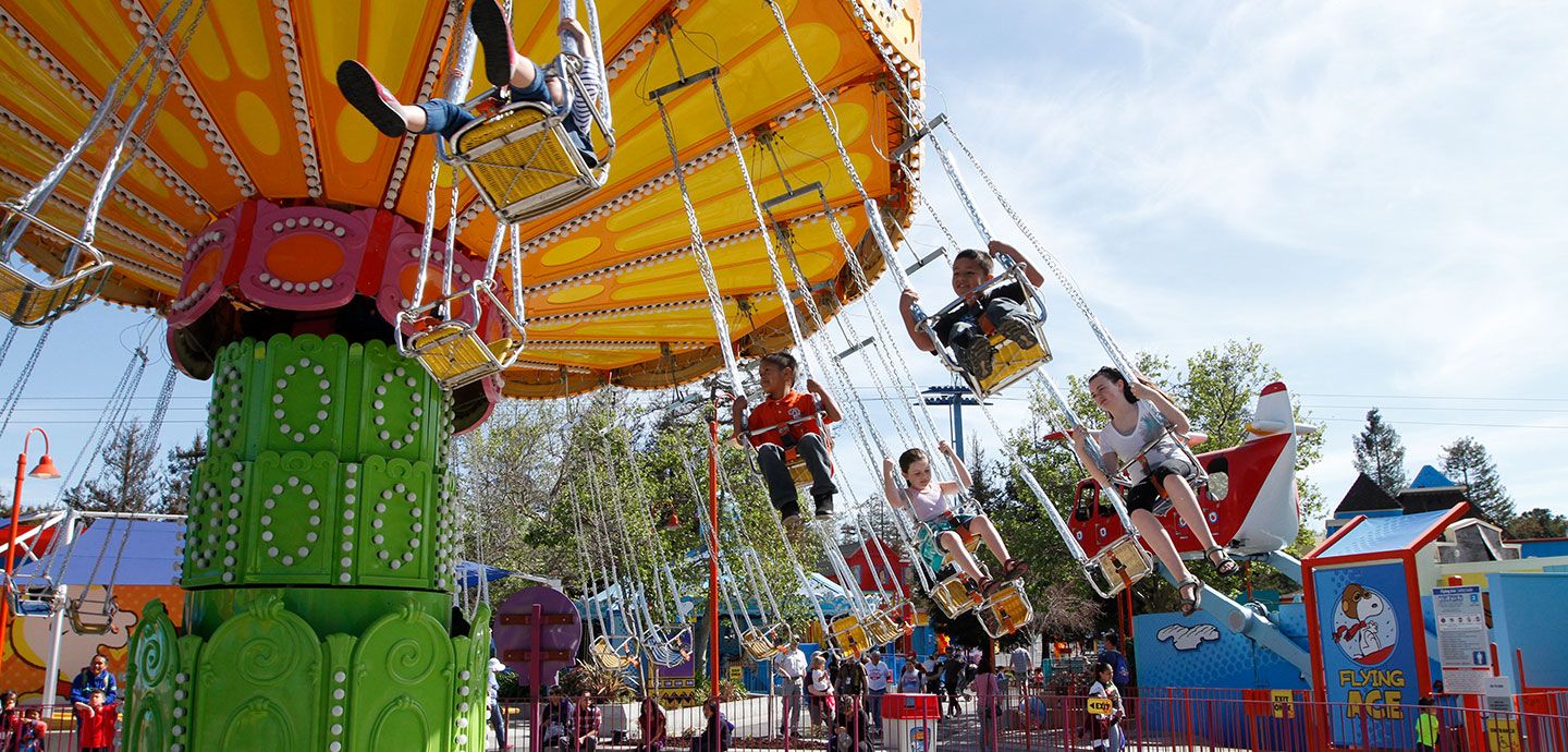 Family Ride | Snoopy's Space Buggies | California's Great America